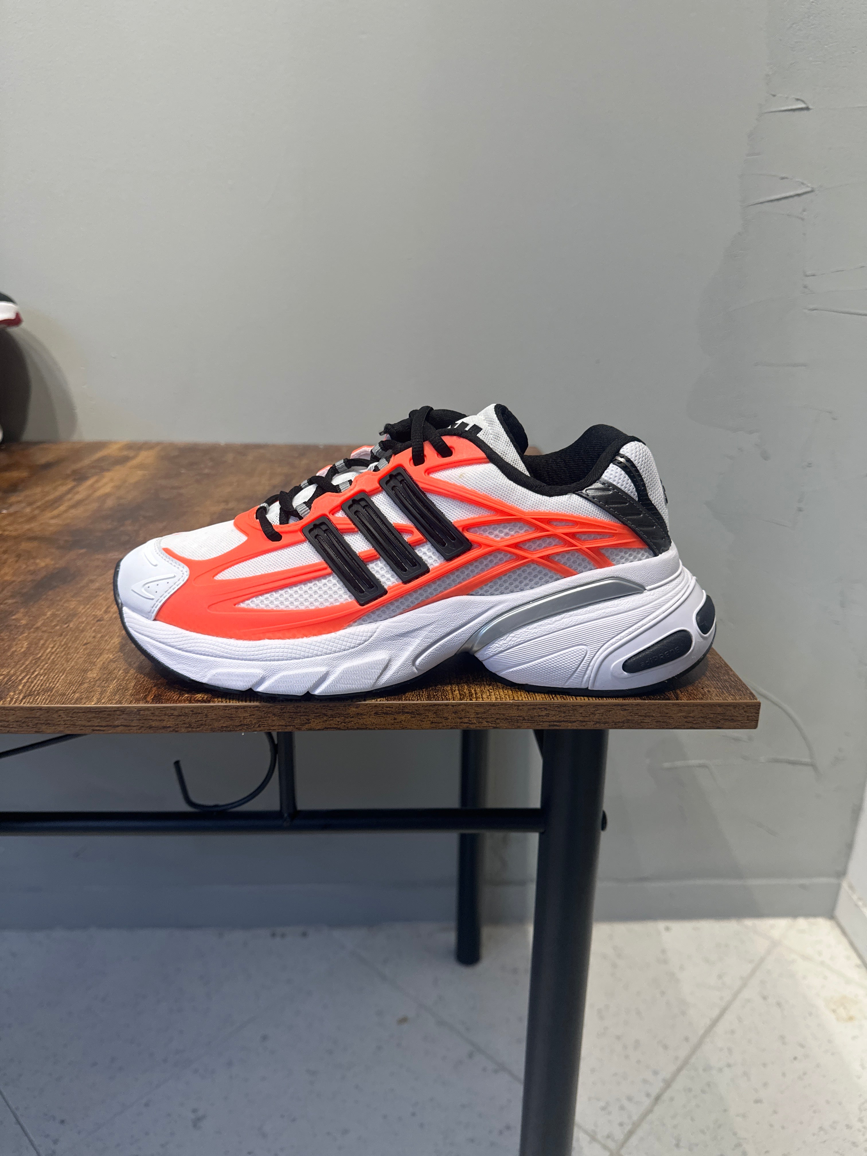 adidas Adistar XLG 2.0 "Solar Orange" (Pre-Owned)