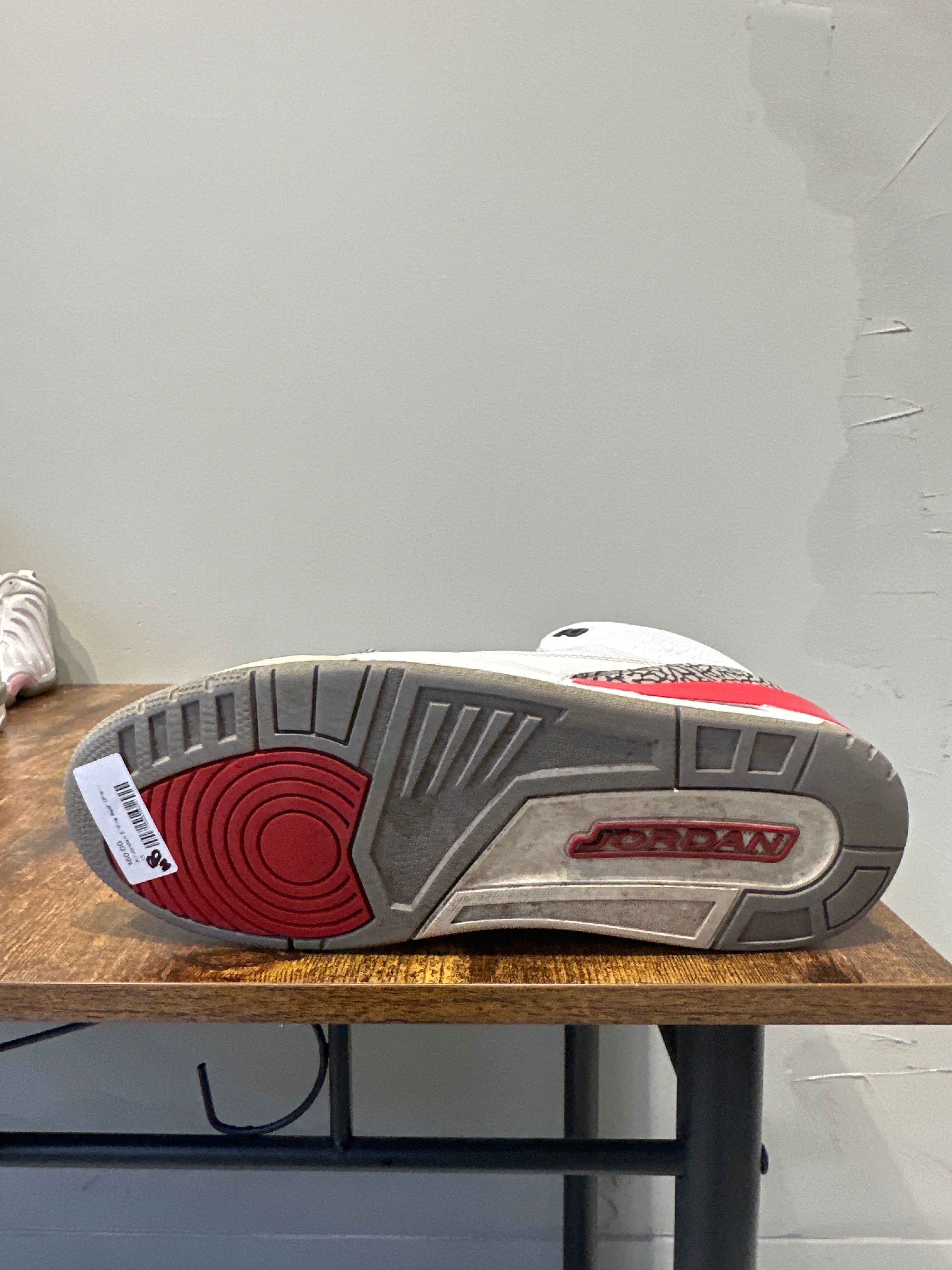 Air Jordan 3 "Fire Red" (Pre-Owned)