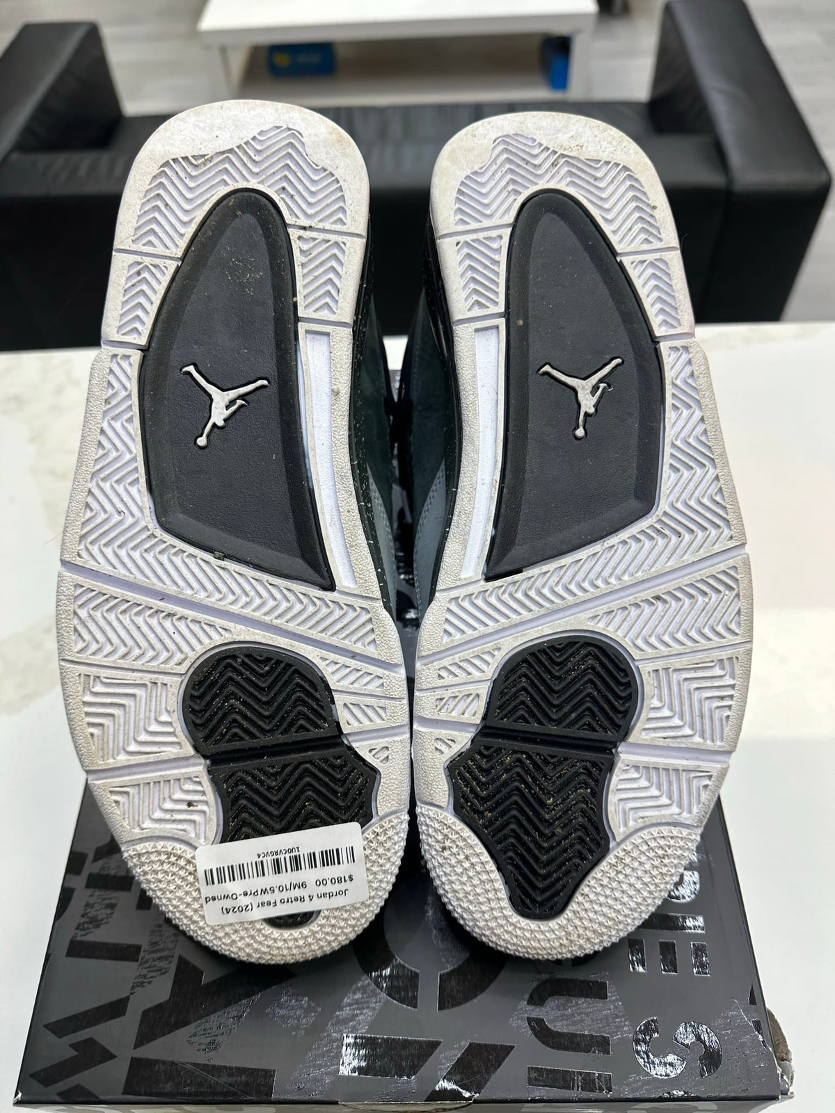 Jordan 4 Retro Fear (2024)