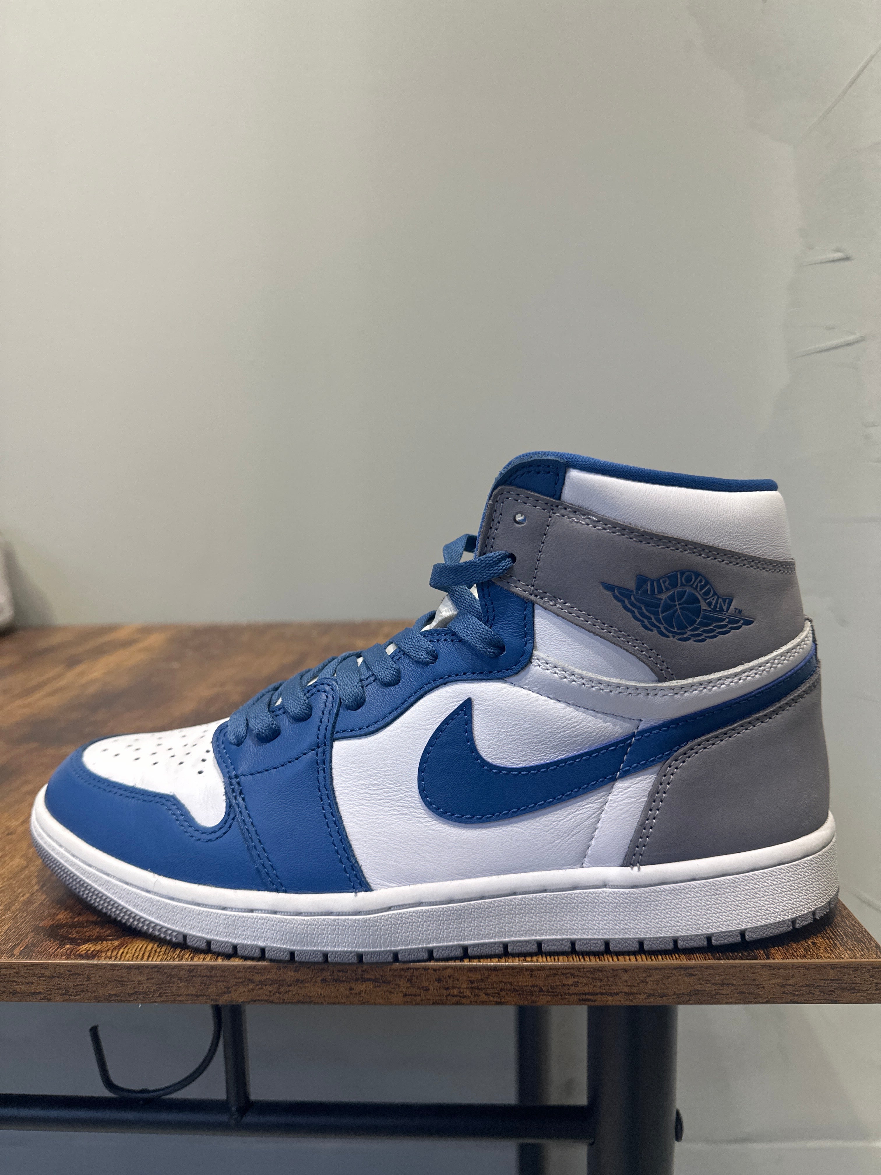 Air Jordan 1 High "True Blue" (Pre-Owned)