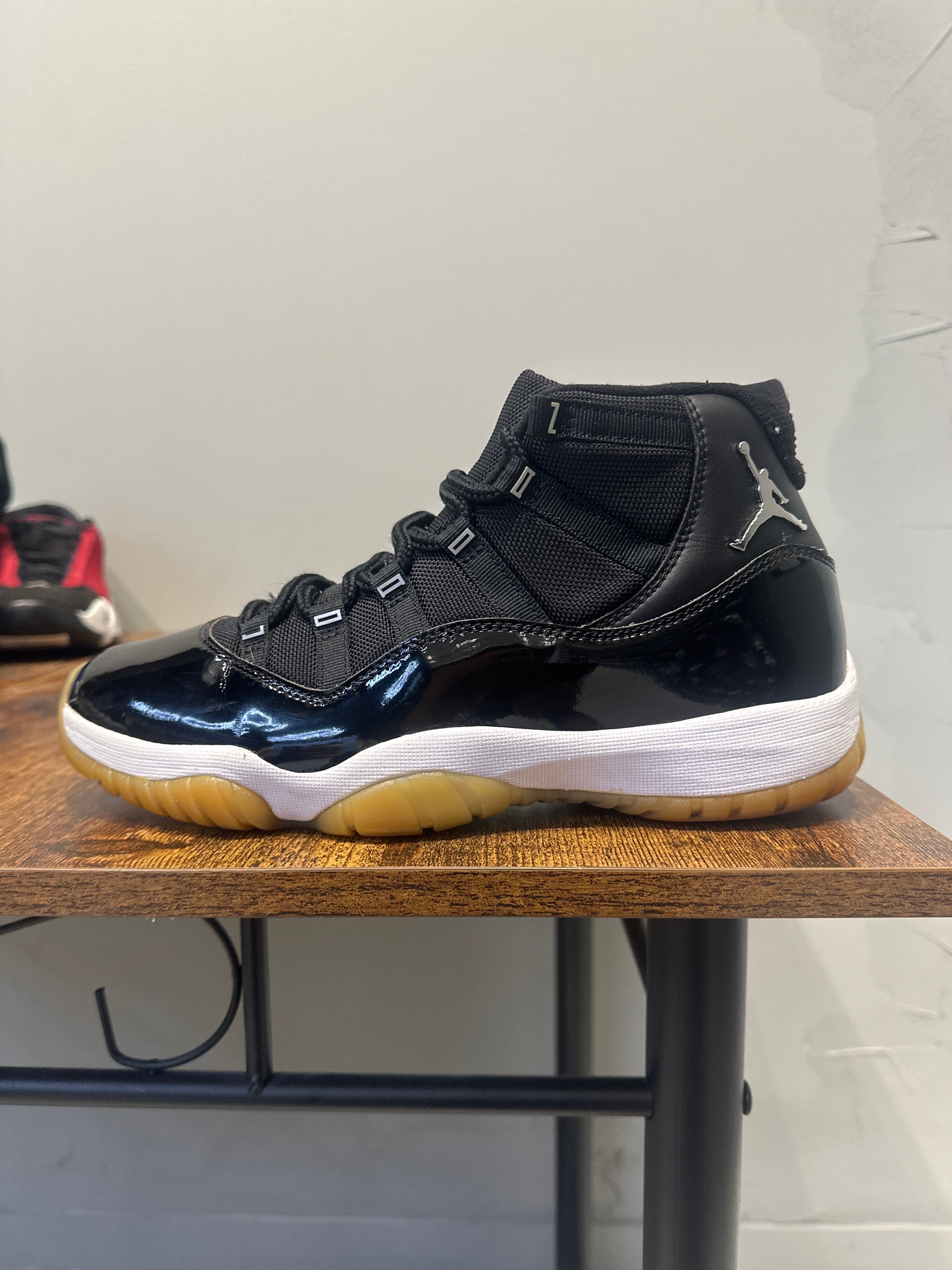 Air Jordan 11 "Jubilee" (Pre-Owned)