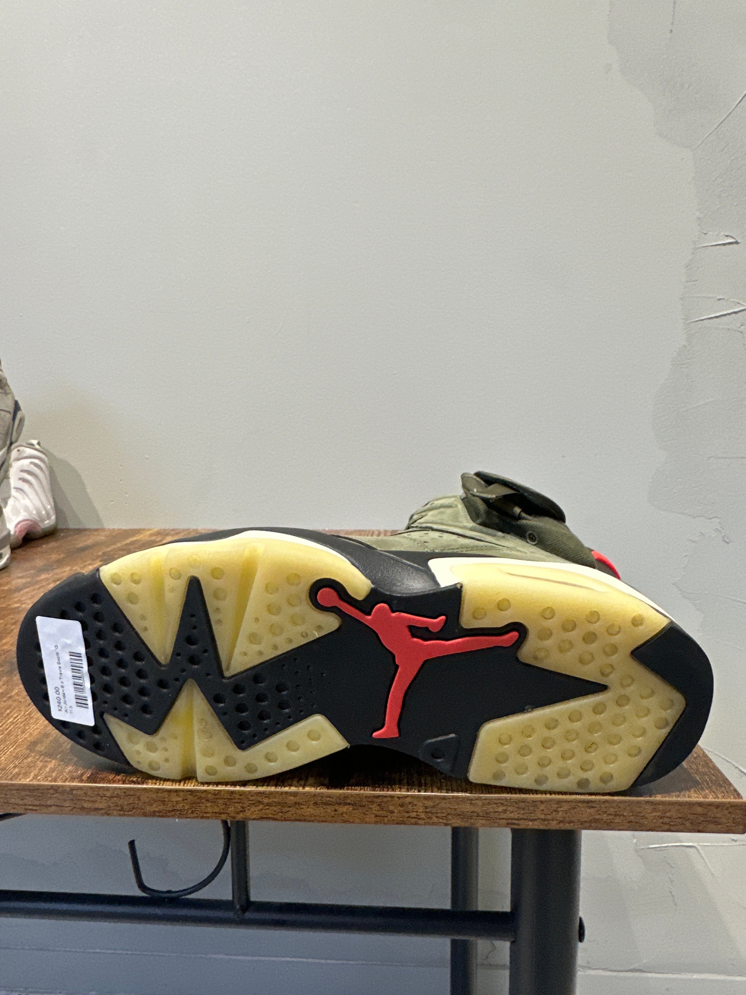Air Jordan 6 x Travis Scott "Green" (Pre-Owned)