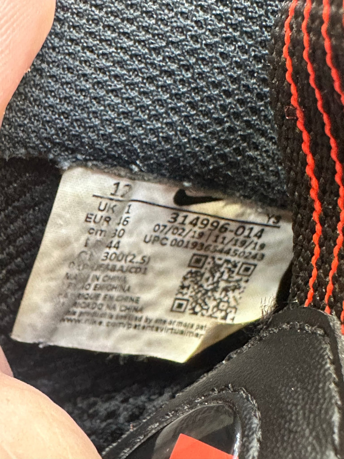 Nike Air Foamposite One Cracked Lava