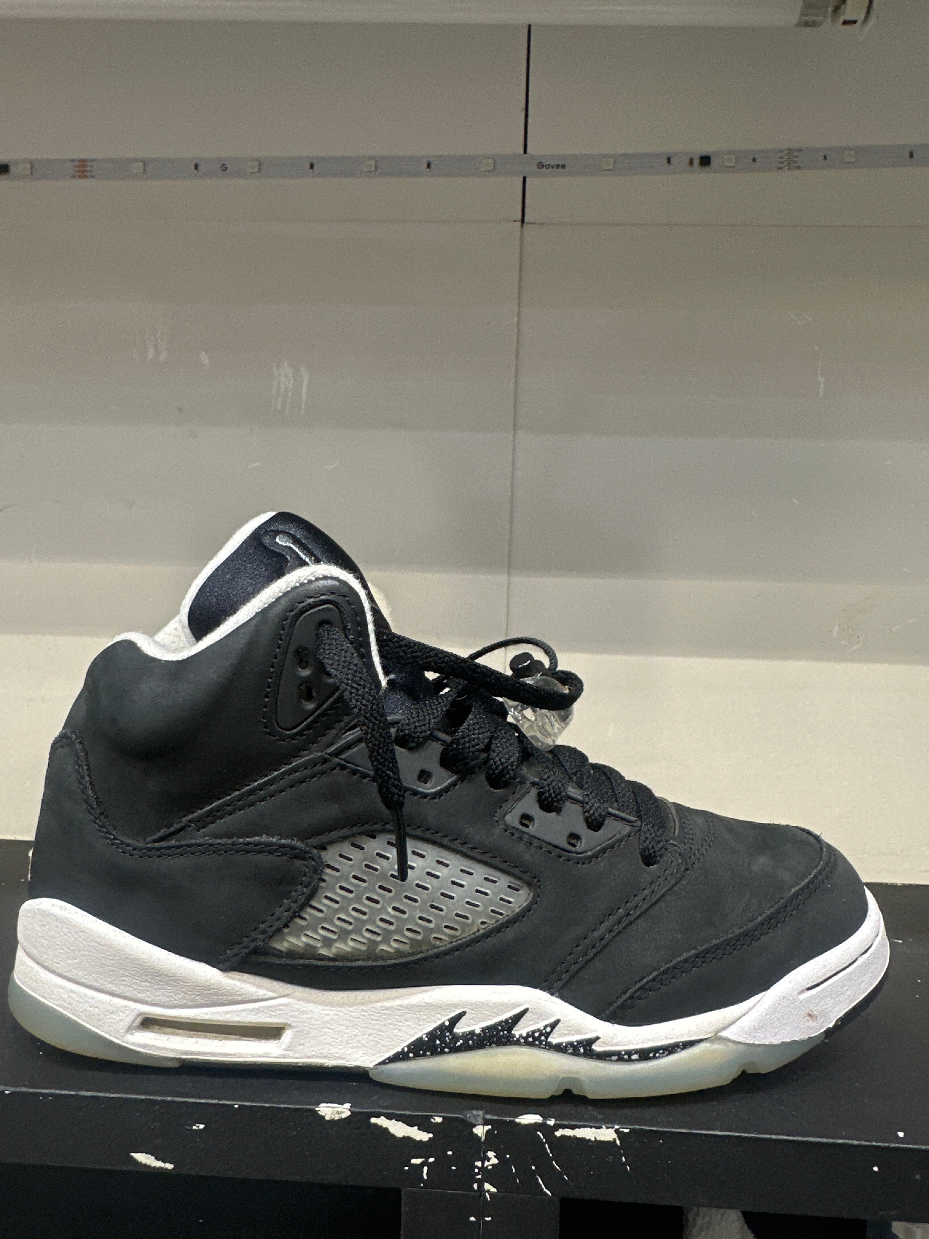 Air Jordan 5 Retro "Moonlight" (2021) (Pre-owned)