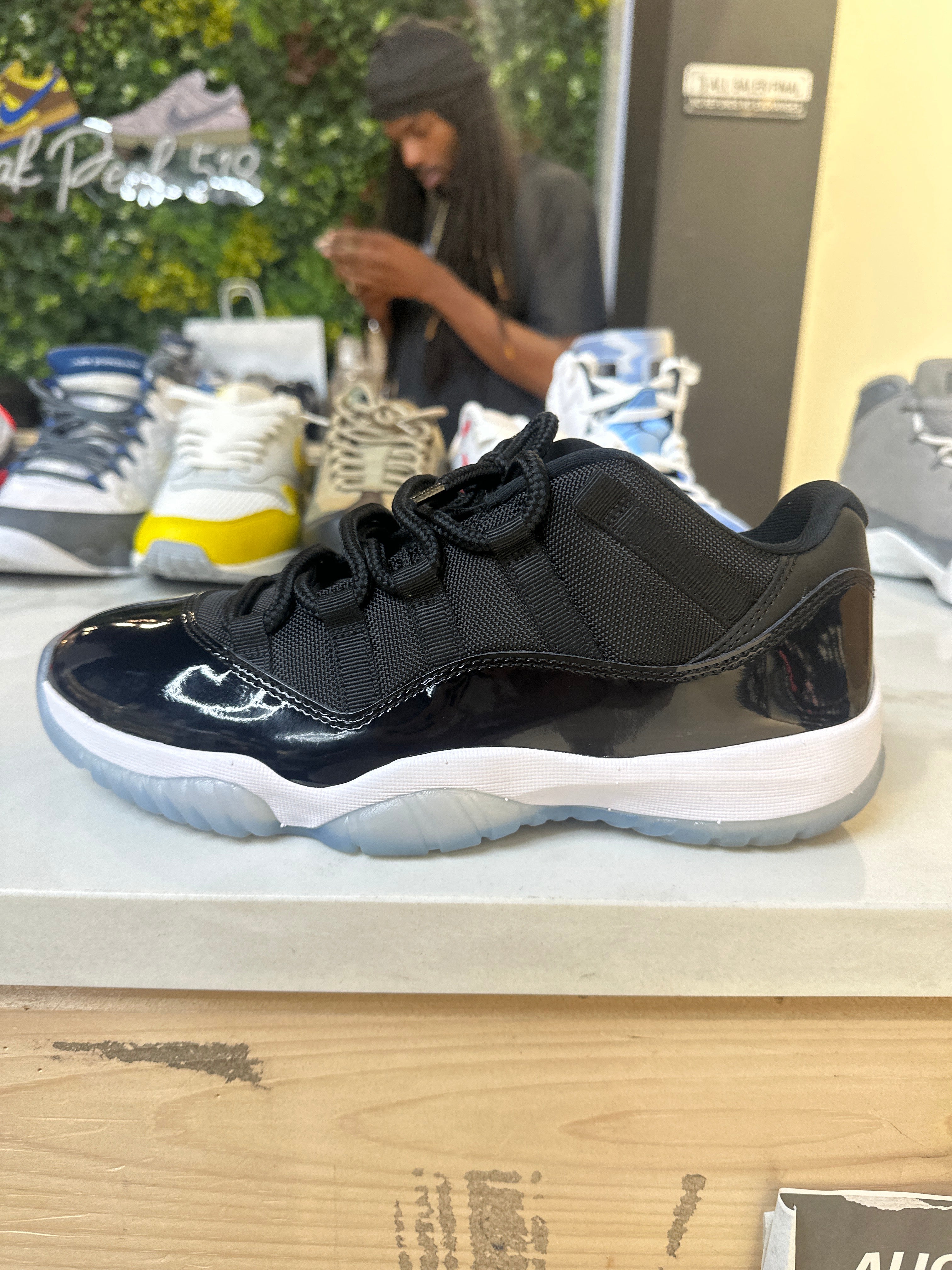 Air Jordan 11 Low "Space Jam" (pre-owned)