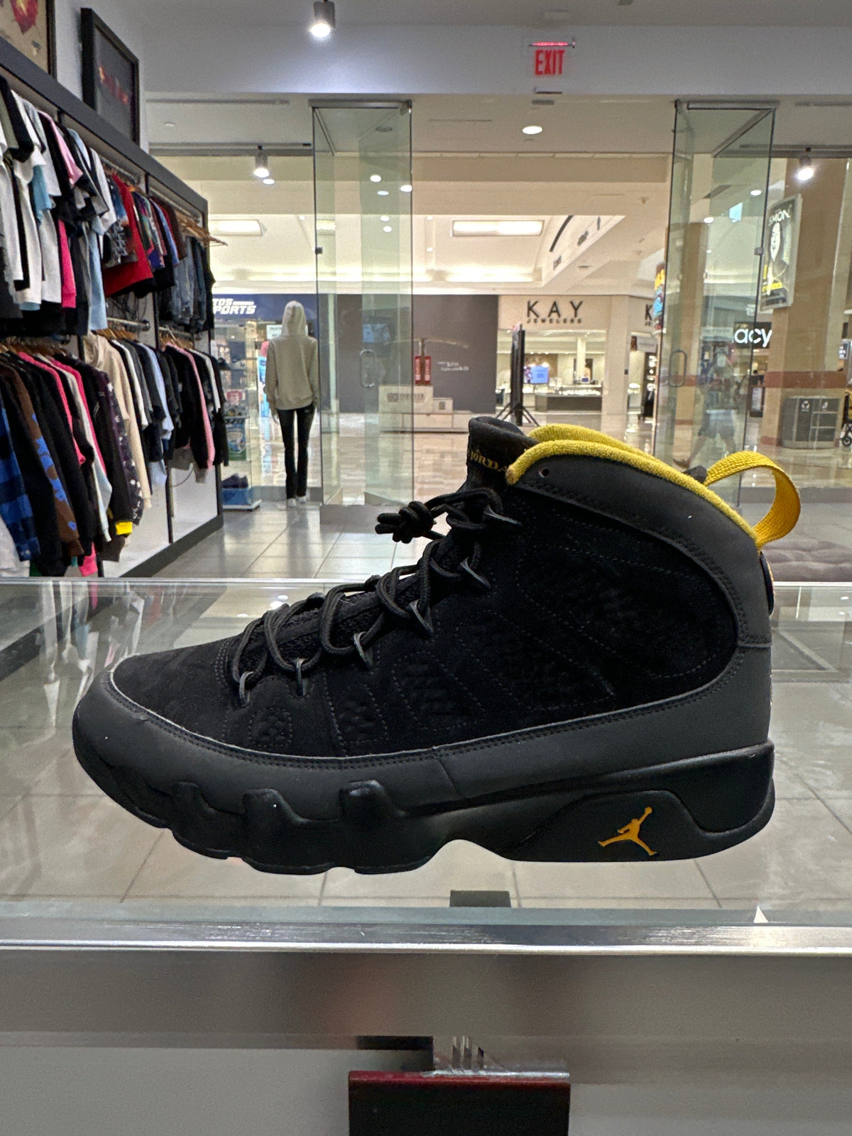 Jordan 9 Retro Dark Charcoal University Gold