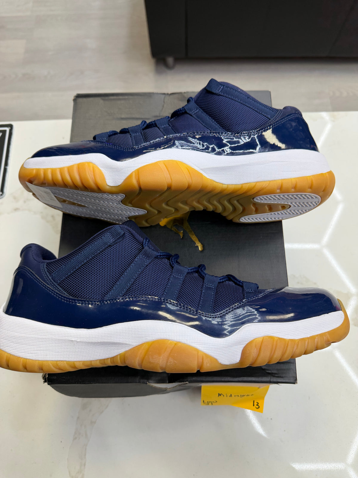 Jordan 11 Retro Low Midnight Navy