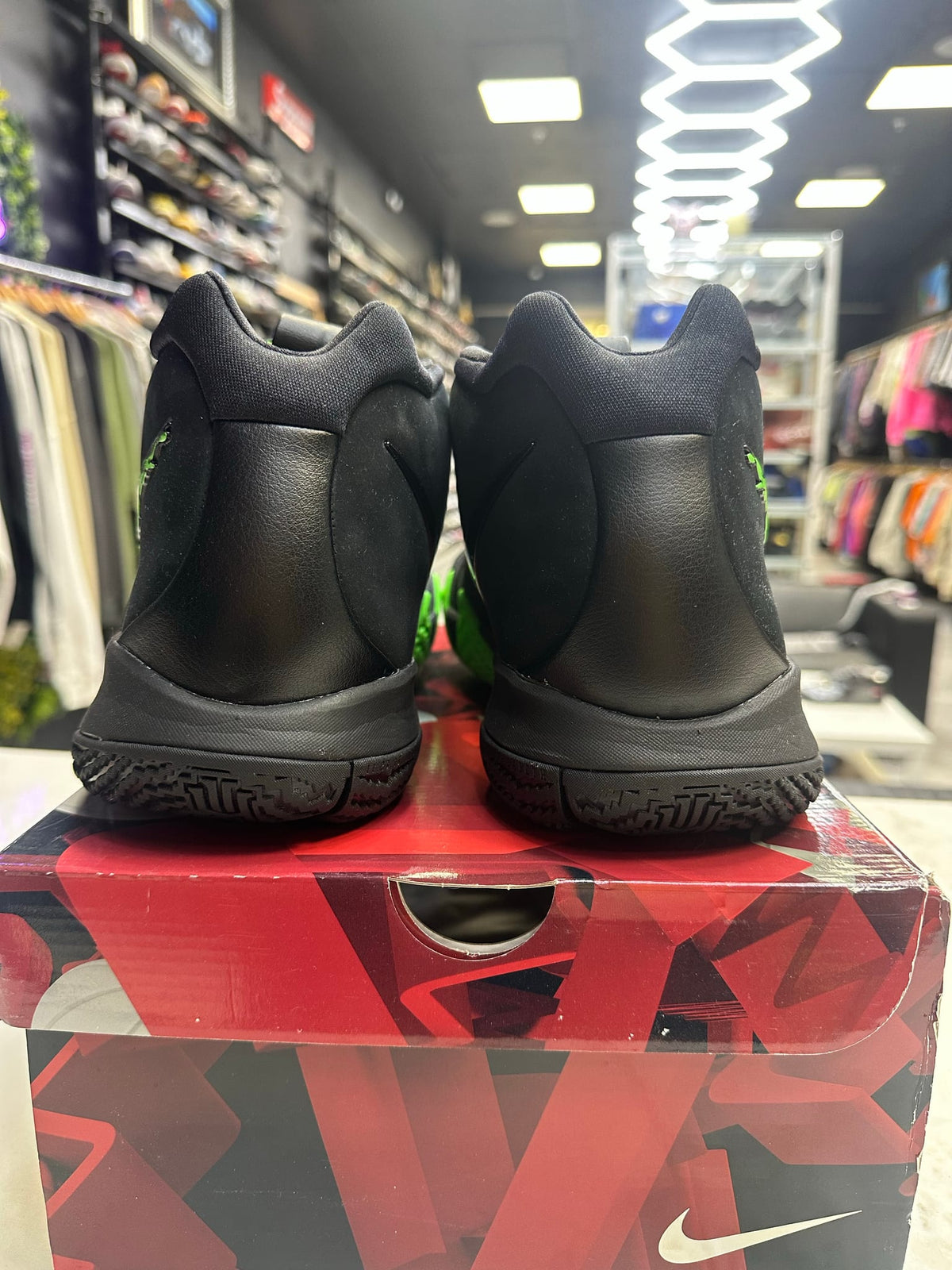 Nike Kyrie 4 Halloween