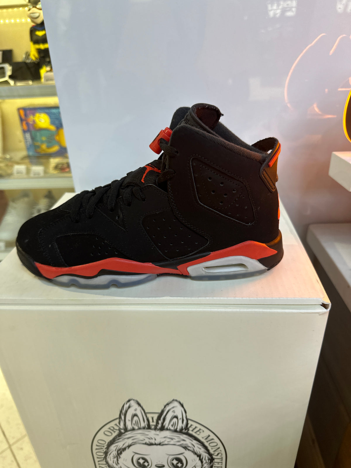 Air Jordan 6 "Infrared Salesman" (pre-owned)