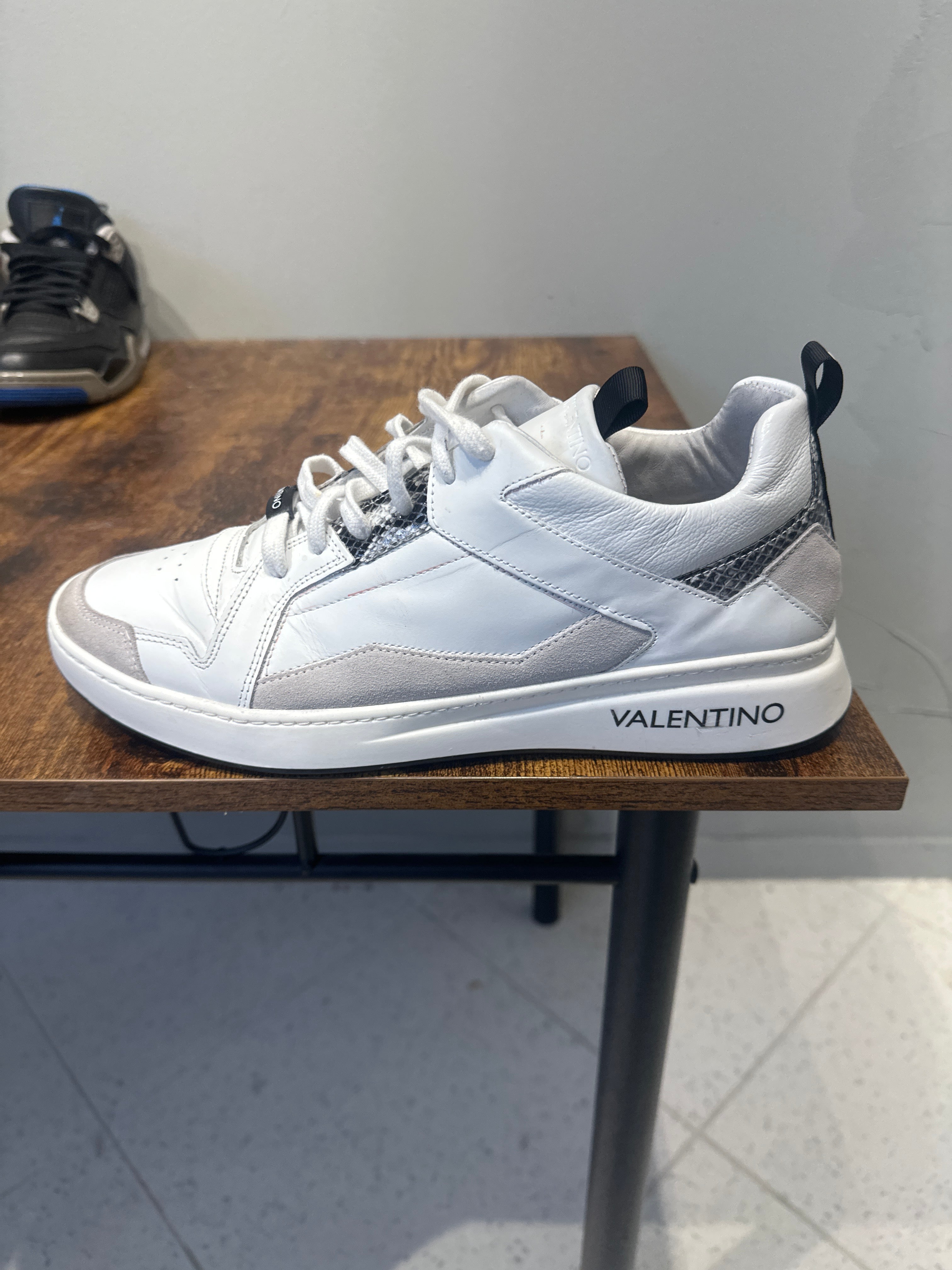Valentino Low Top Leather Sneaker "White" (Pre-Owned)