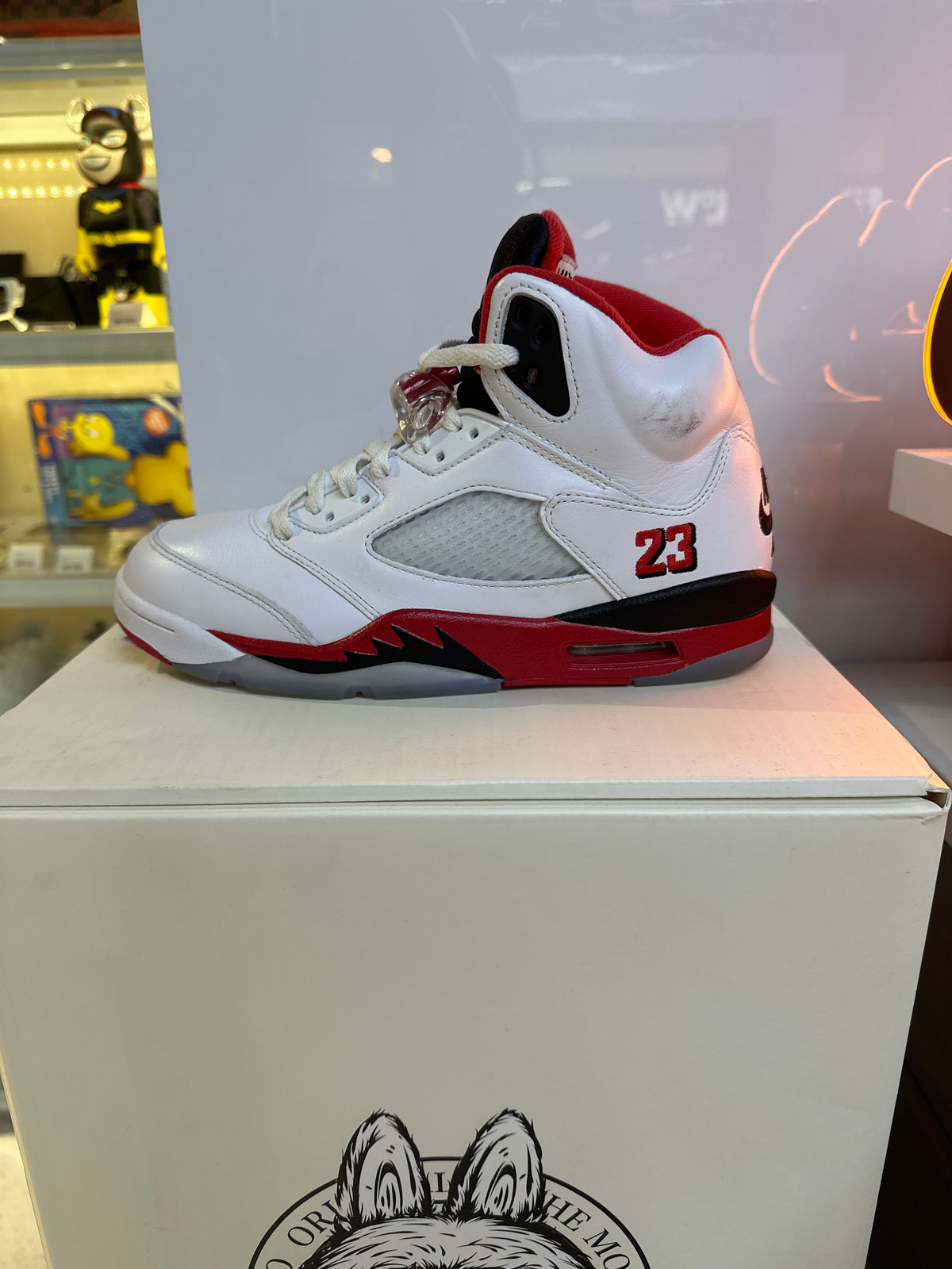 Air Jordan 5 "Fire Red Black Tongue" (Pre-Owned)