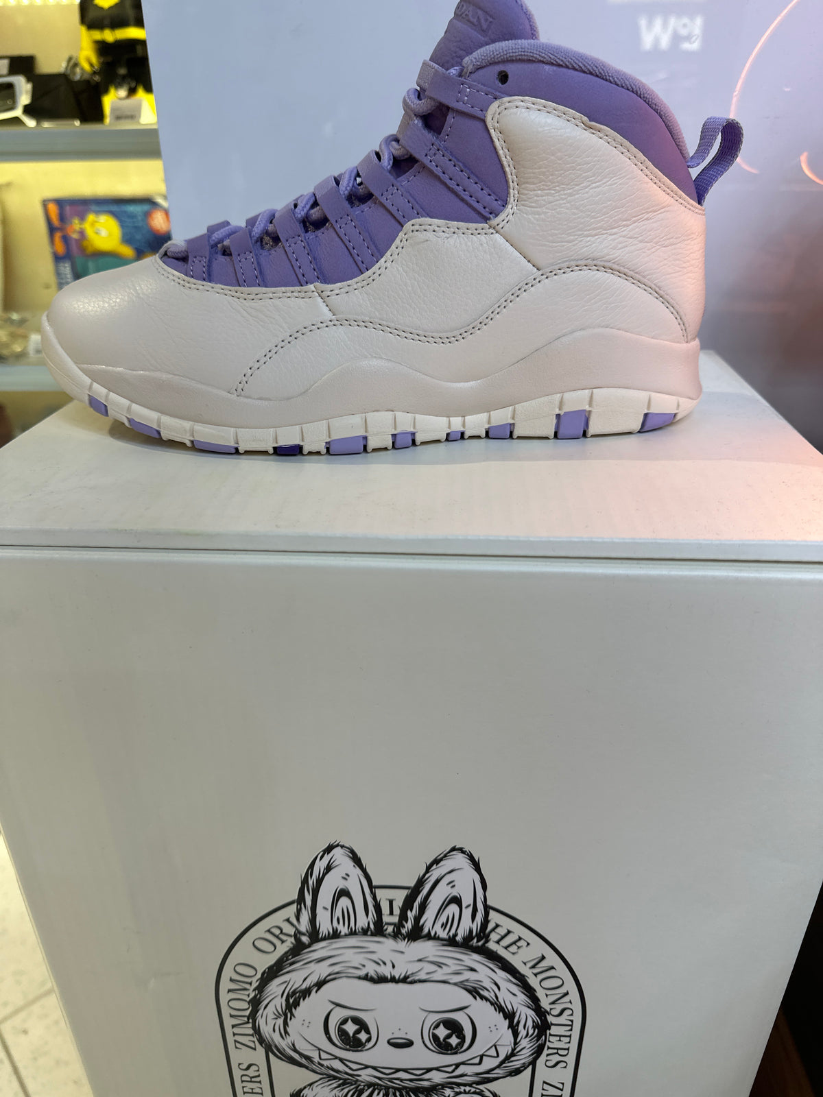 Air Jordan 10 "Hydrangeas" (pre-owned)