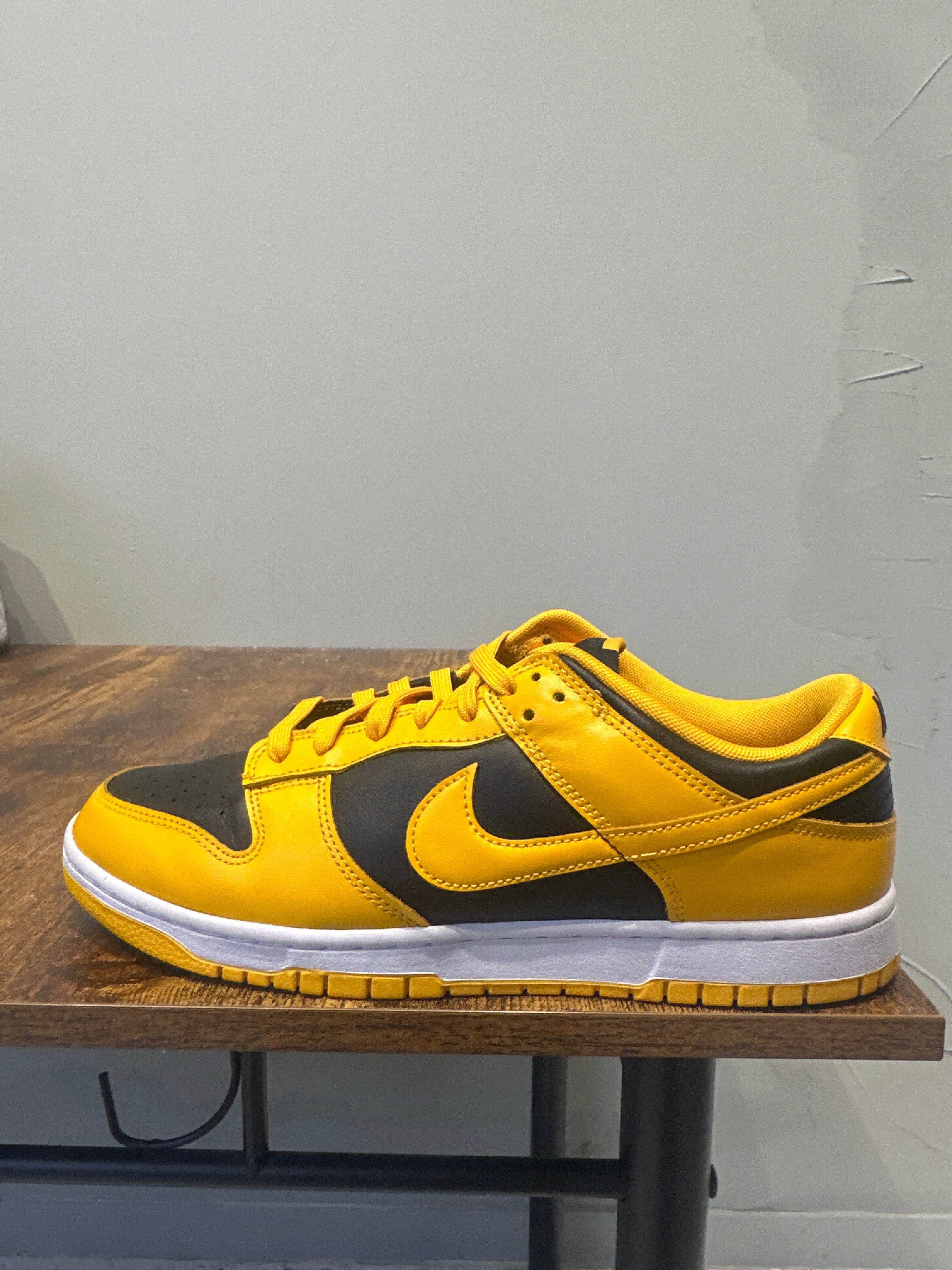 Nike Dunk Low "Goldenrod" (Pre-Owned)