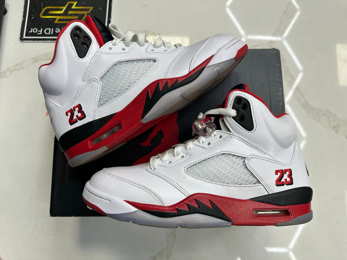 Jordan 5 Retro Fire Red Black Tongue (2025)