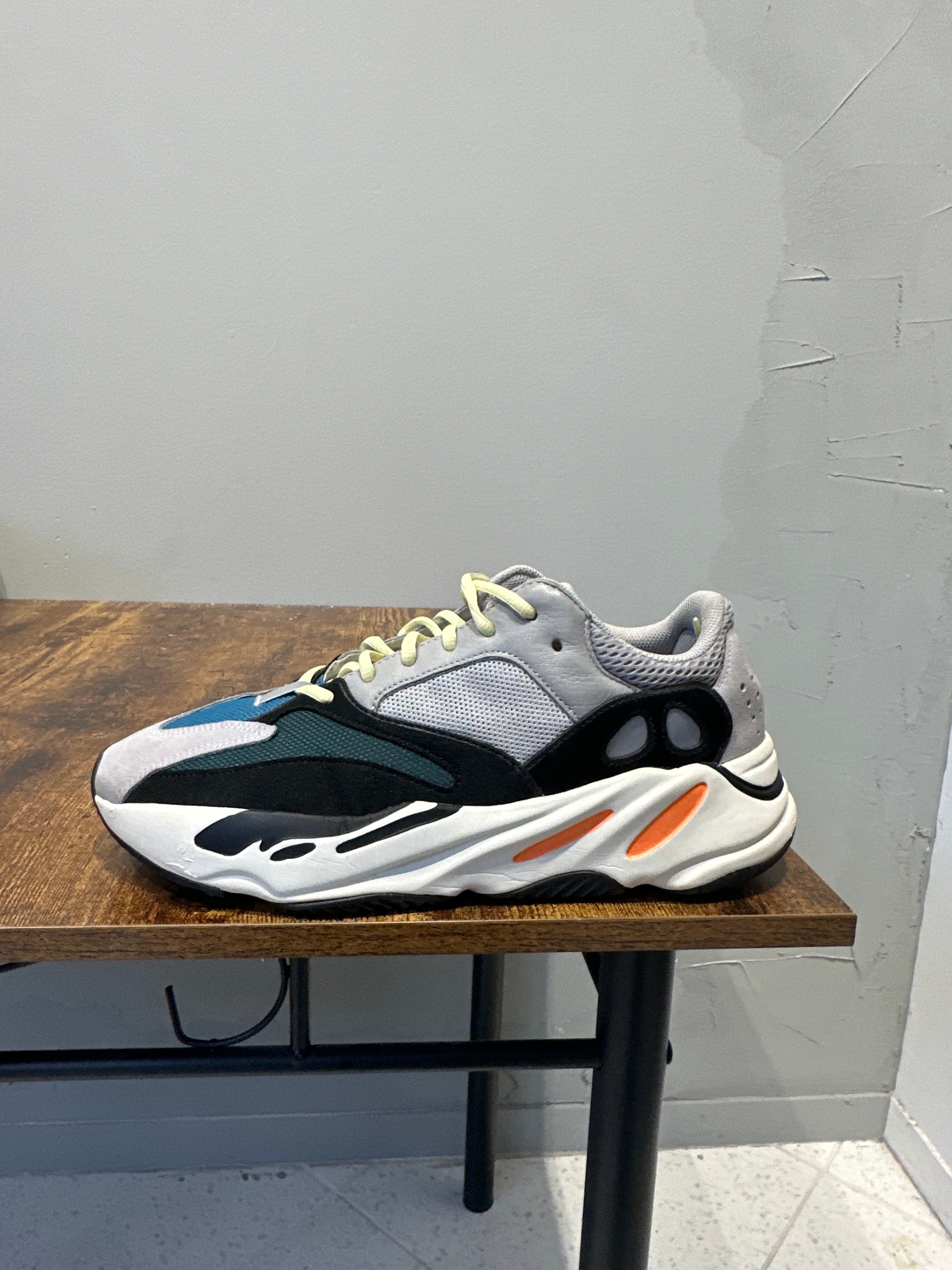 Adidas Yeezy Boost 700 "Wave Runner" (Pre-Owned)