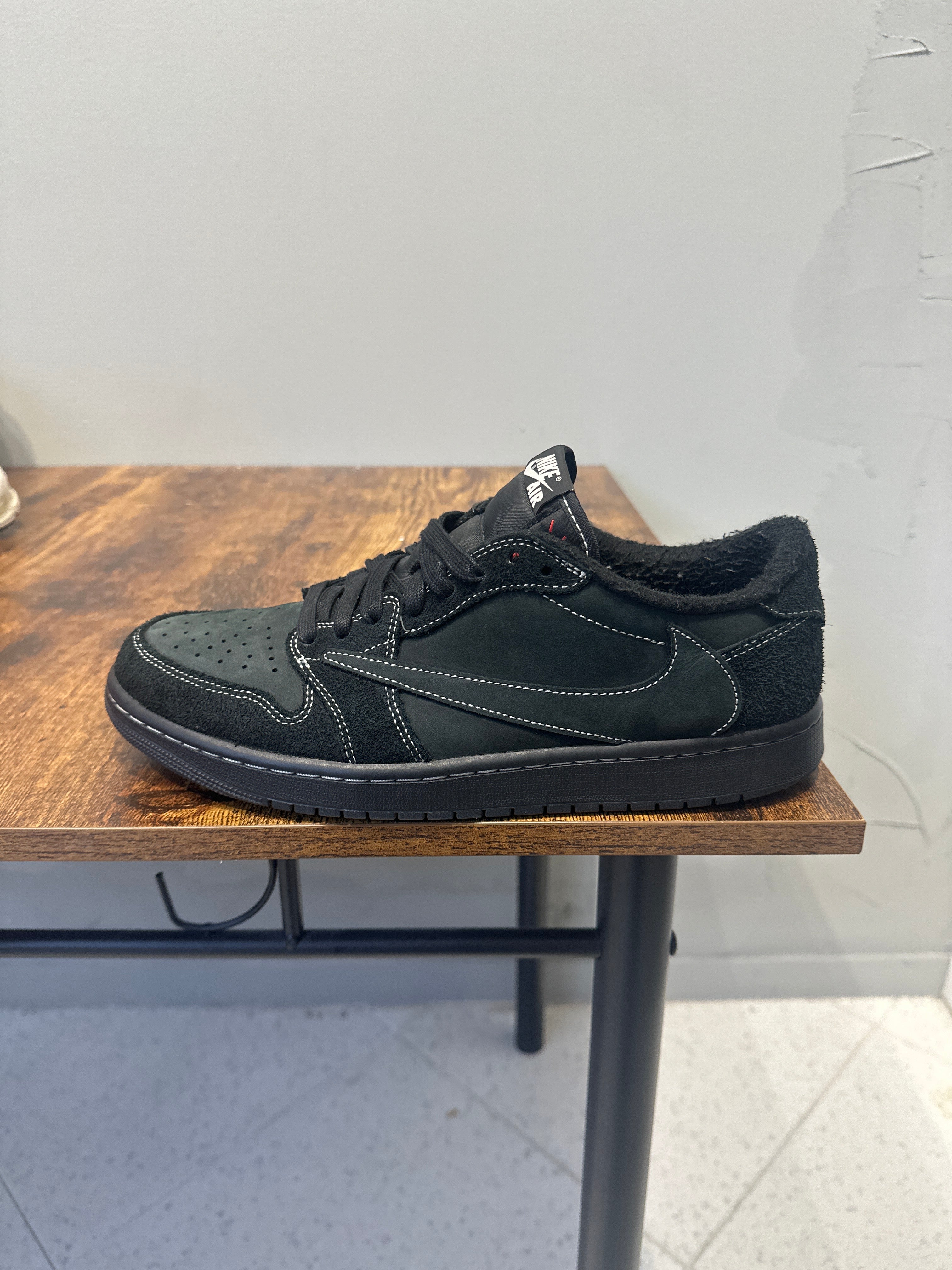 Air Jordan 1 Low X Travis Scott "Phantom"(Pre-Owned)