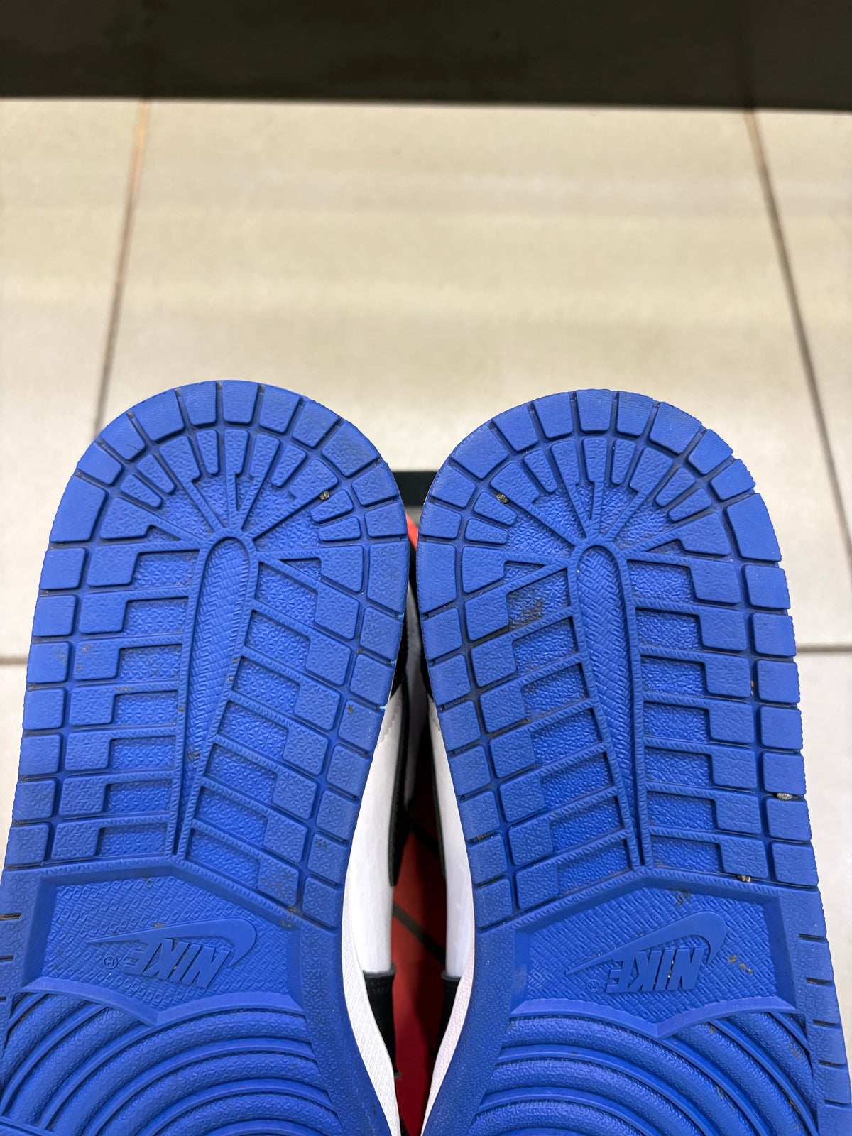 Air Jordan 1 Retro High Royal Toe