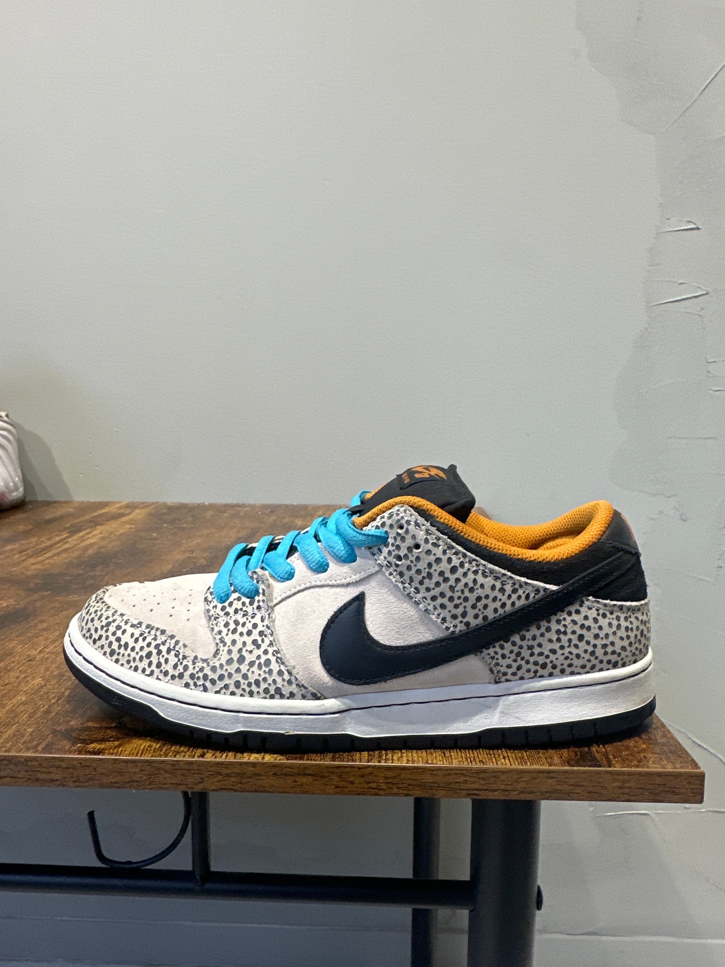 Nike SB Dunk Low "Electric Pack Olympic Safari" (pre-owned)