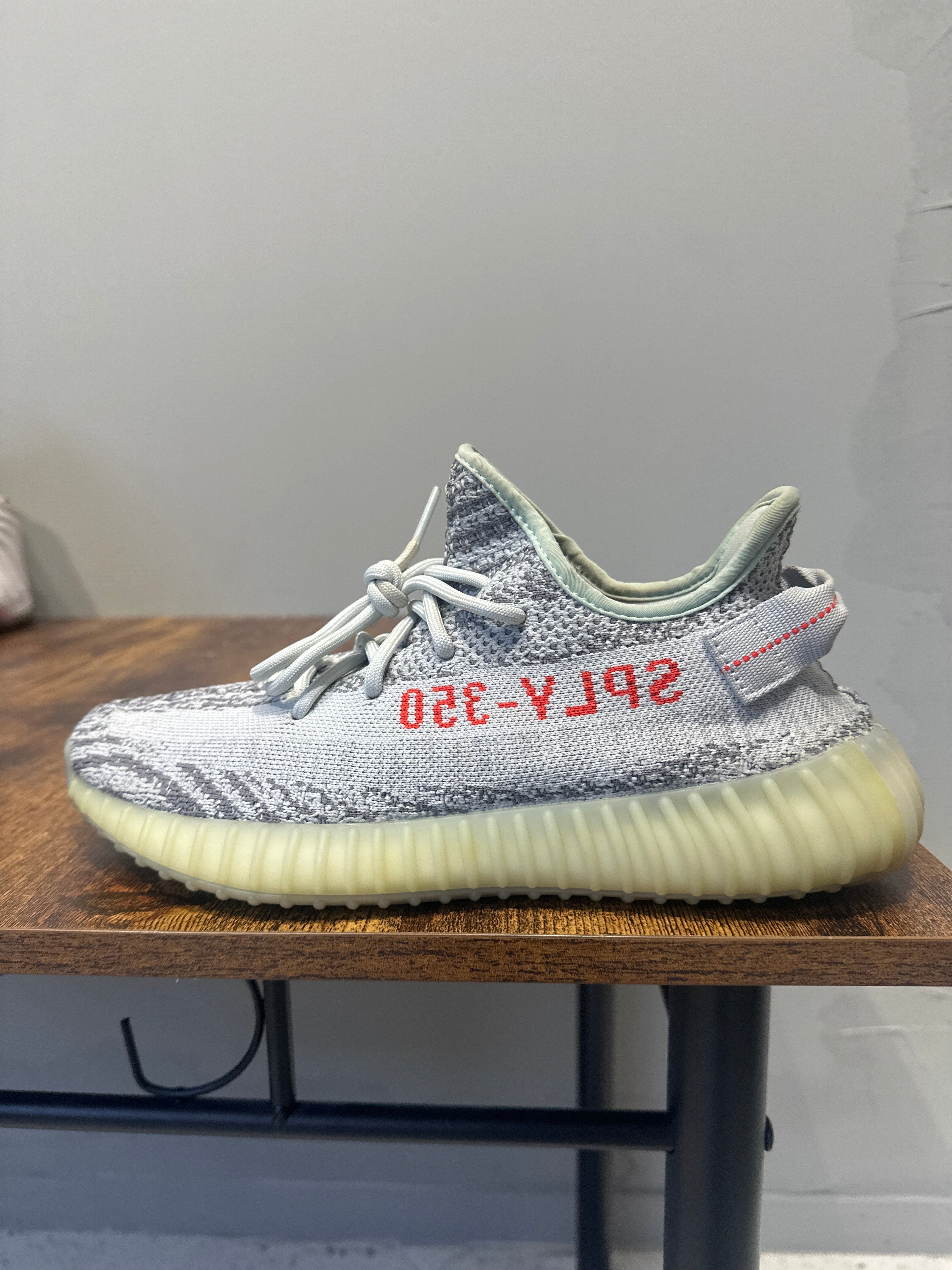Adidas Yeezy 350v2 "Blue Tint" (Pre-Owned)