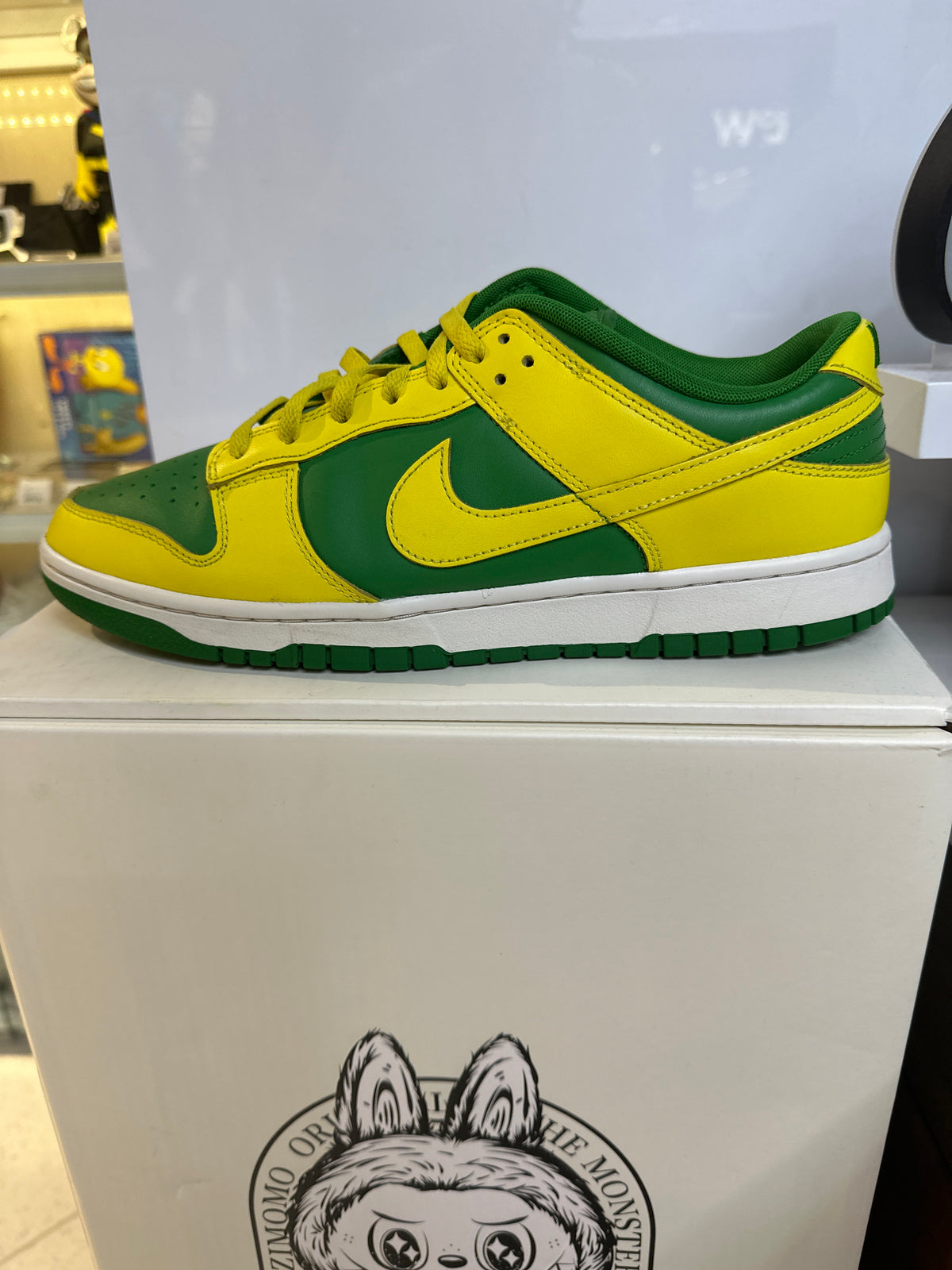 Nike Dunk Low "Reverse Brazil" (pre-owned)