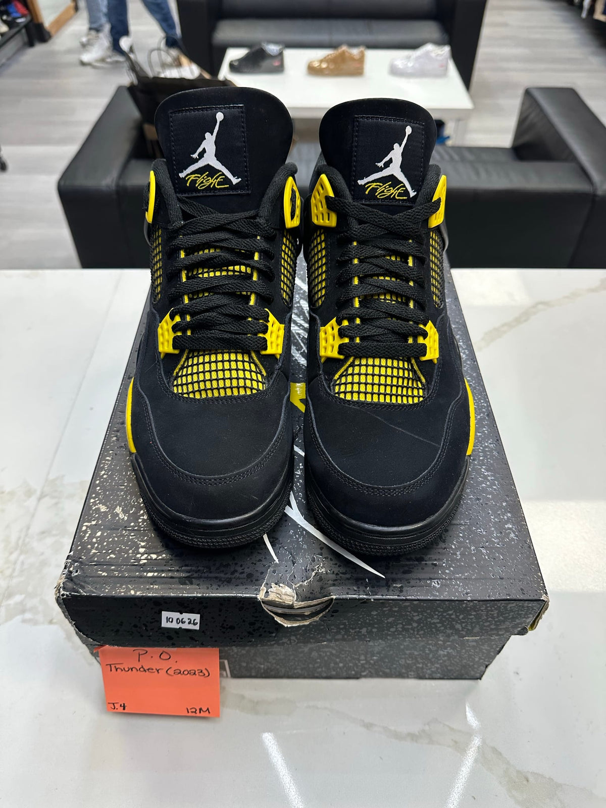 Jordan 4 Retro Thunder (2023)