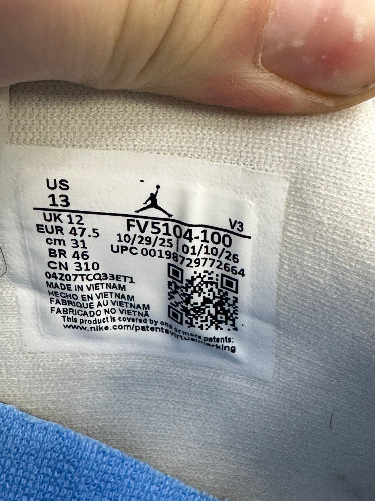 Jordan 11 Retro Low University Blue (2026)
