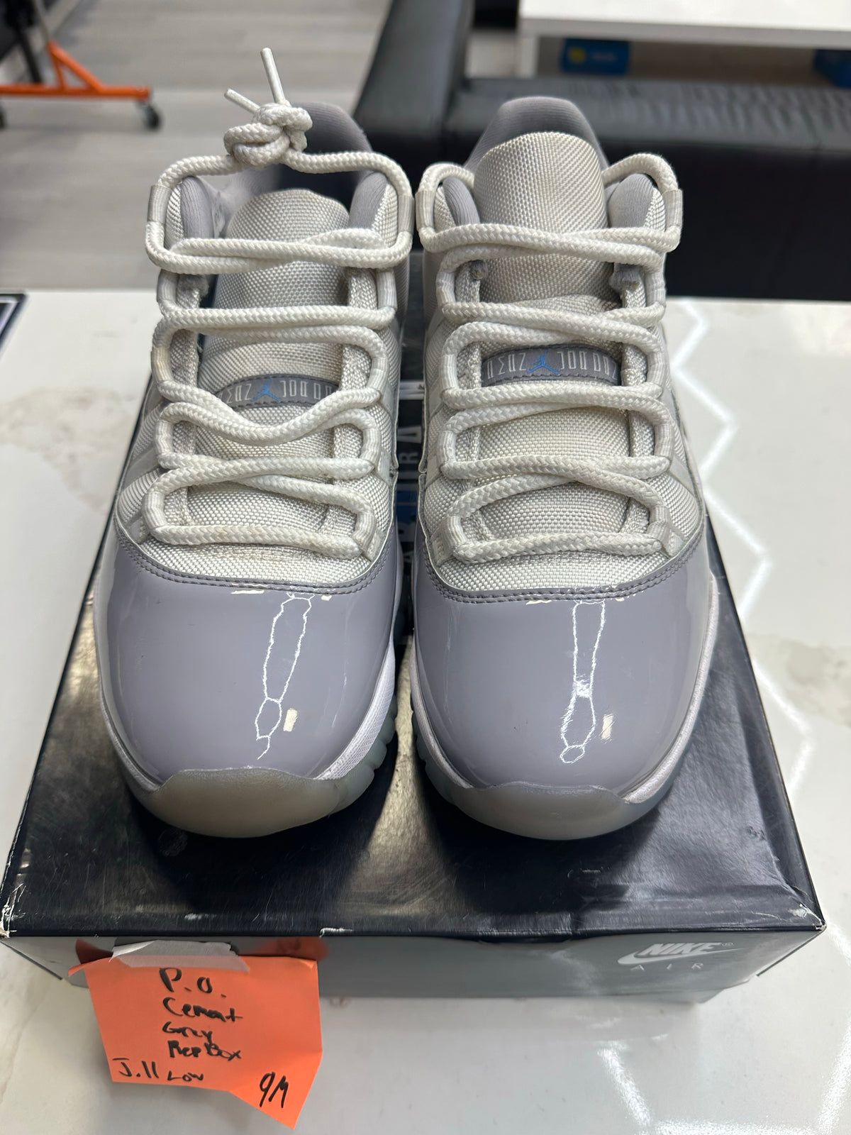 Jordan 11 Retro Low Cement Grey