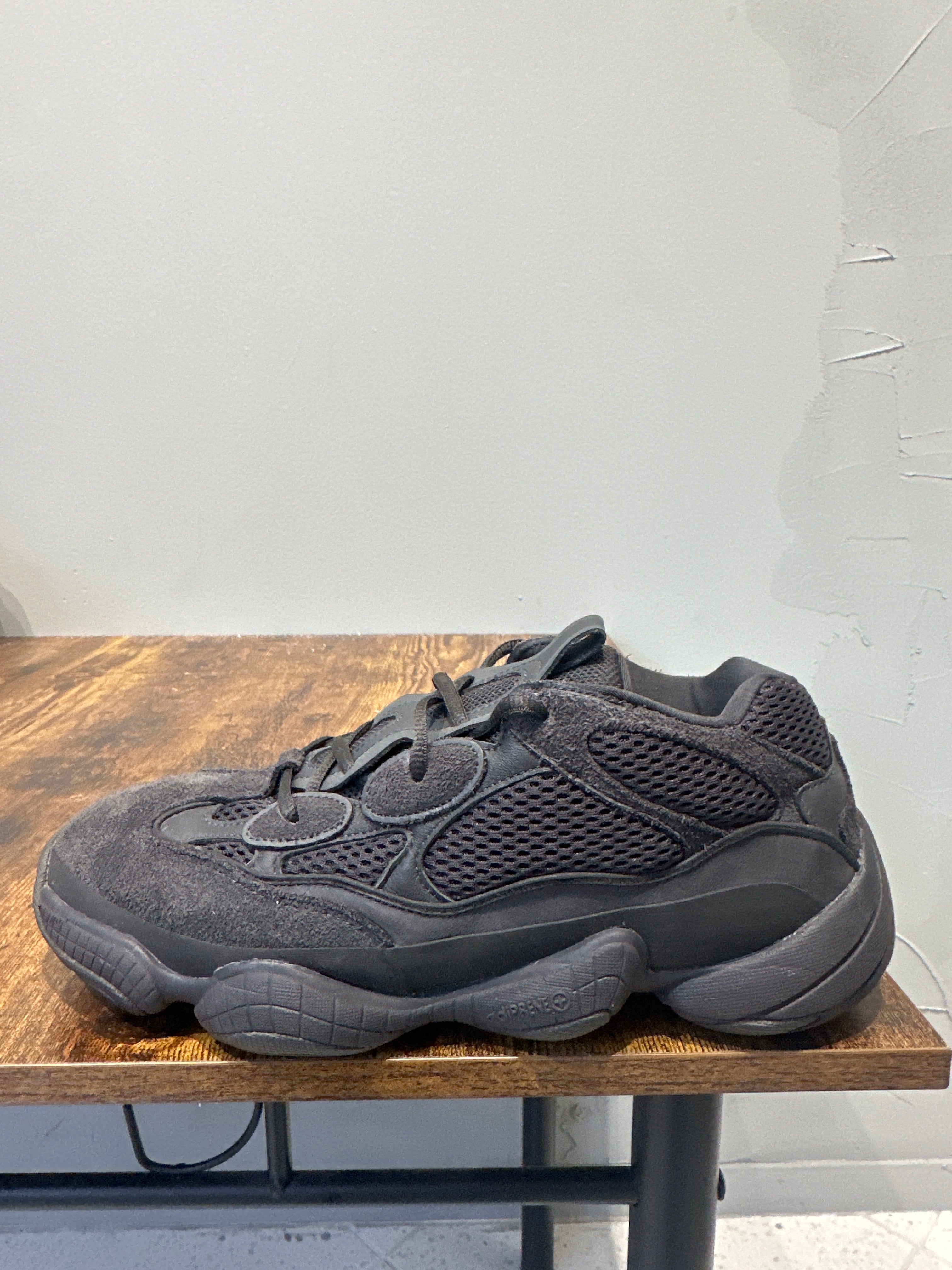 Adidas Yeezy Boost 500 "Utility Black" (Pre-Owned)