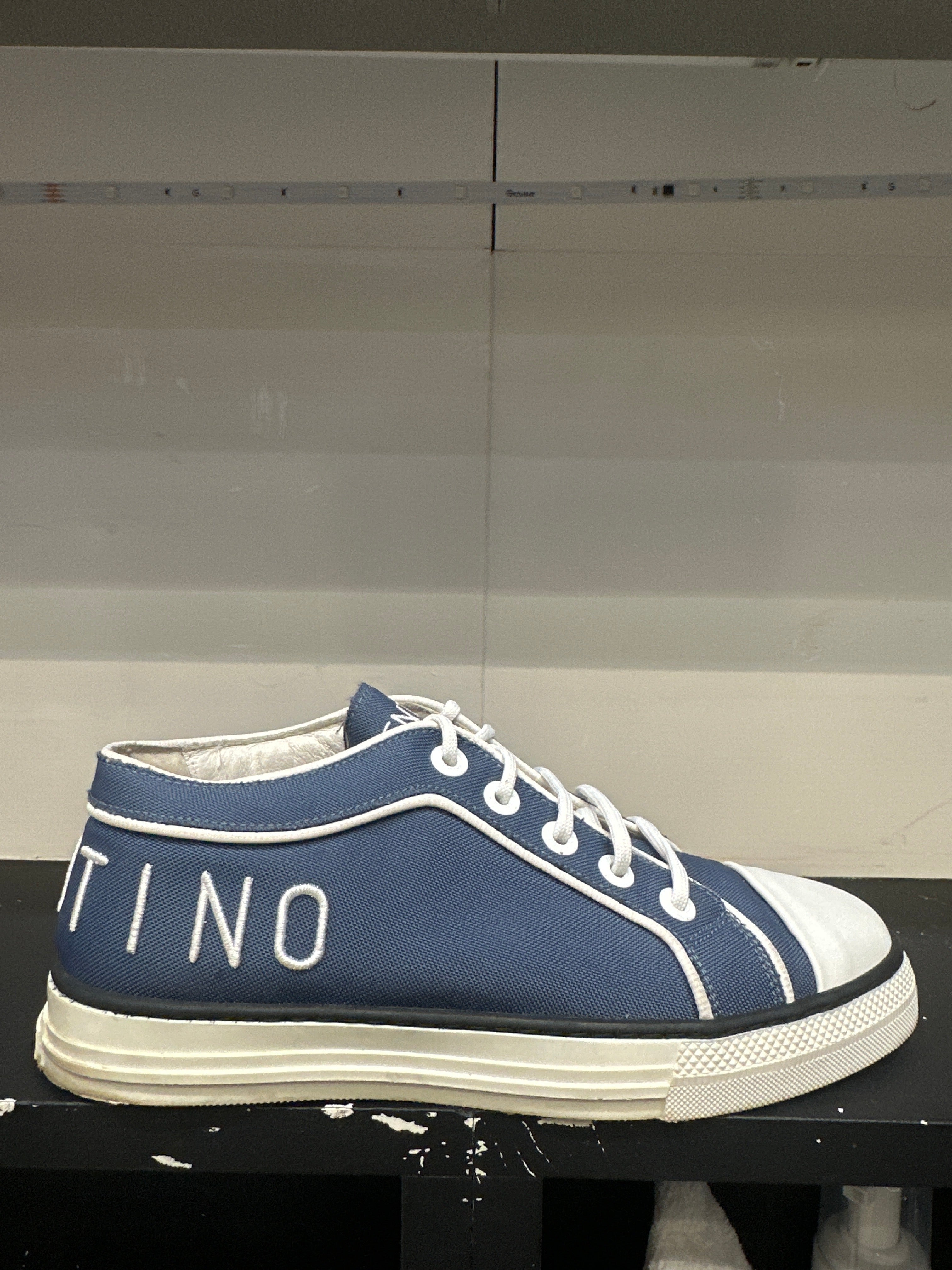 Valentino by Mario Valentino "Jhon Marine" (pre-owned)