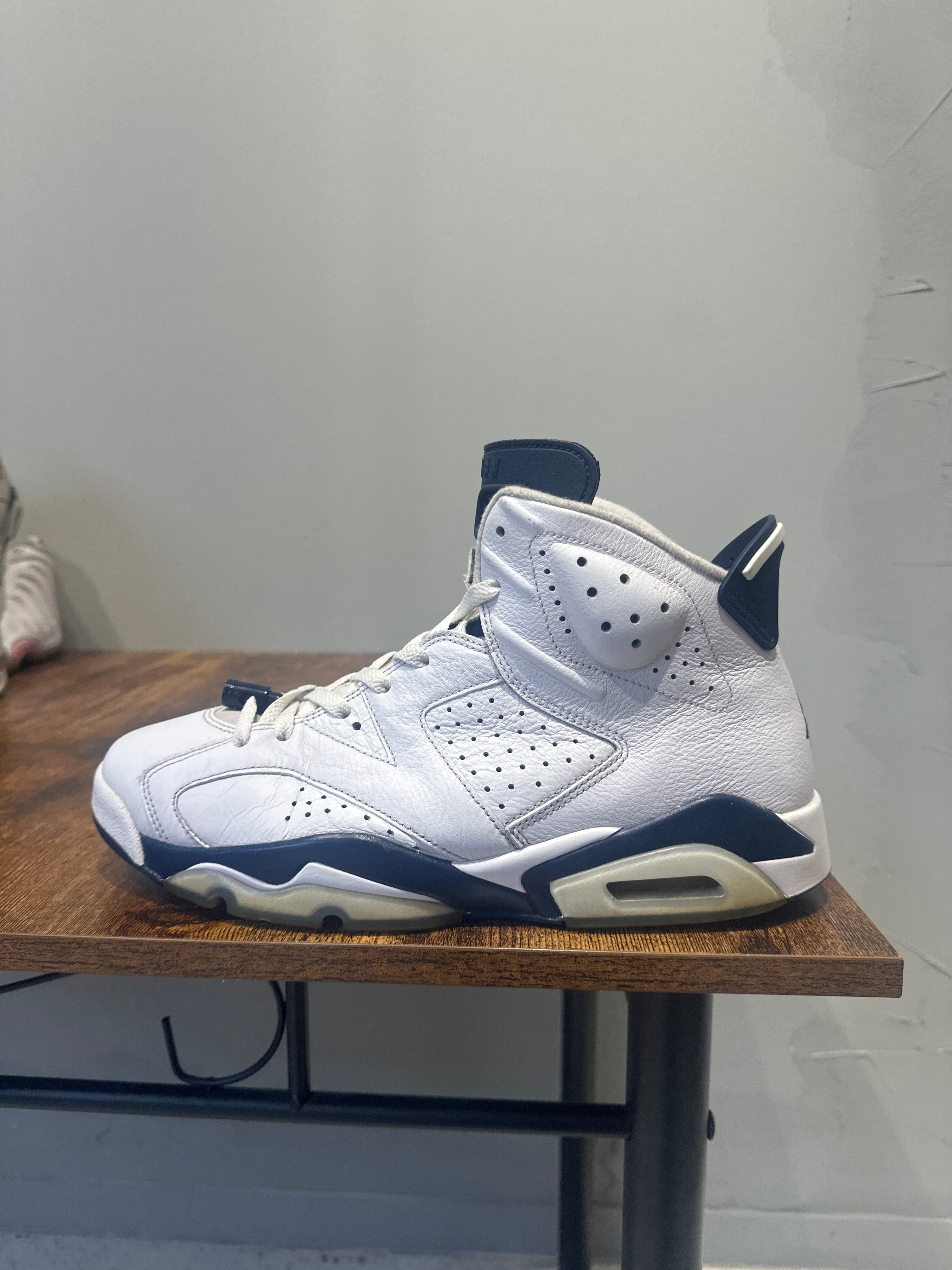 Air Jordan 6 "Midnight Navy" (Pre-Owned)