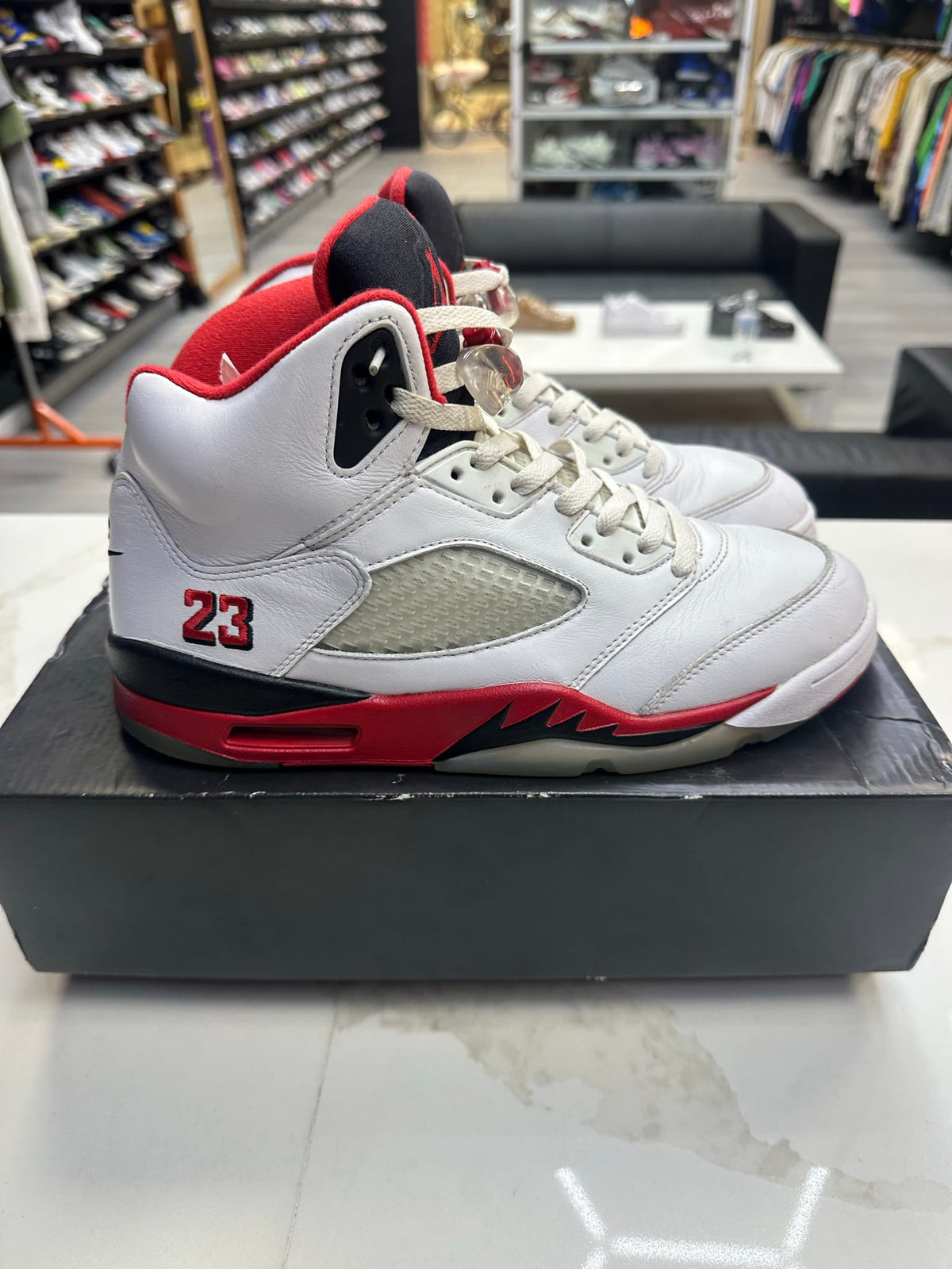 Jordan 5 Retro Fire Red Black Tongue (2025)