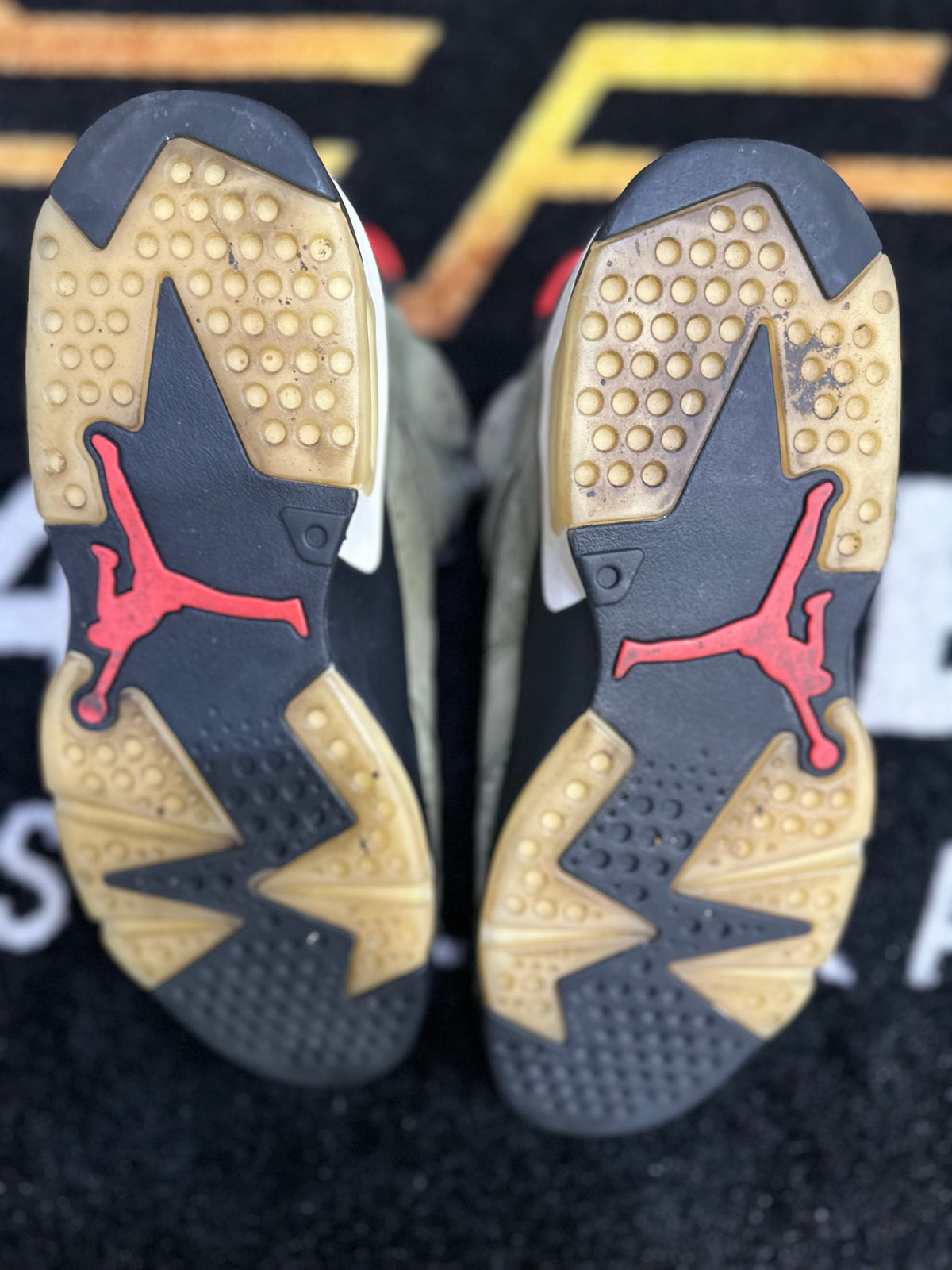 Jordan 6 Retro Travis Scott