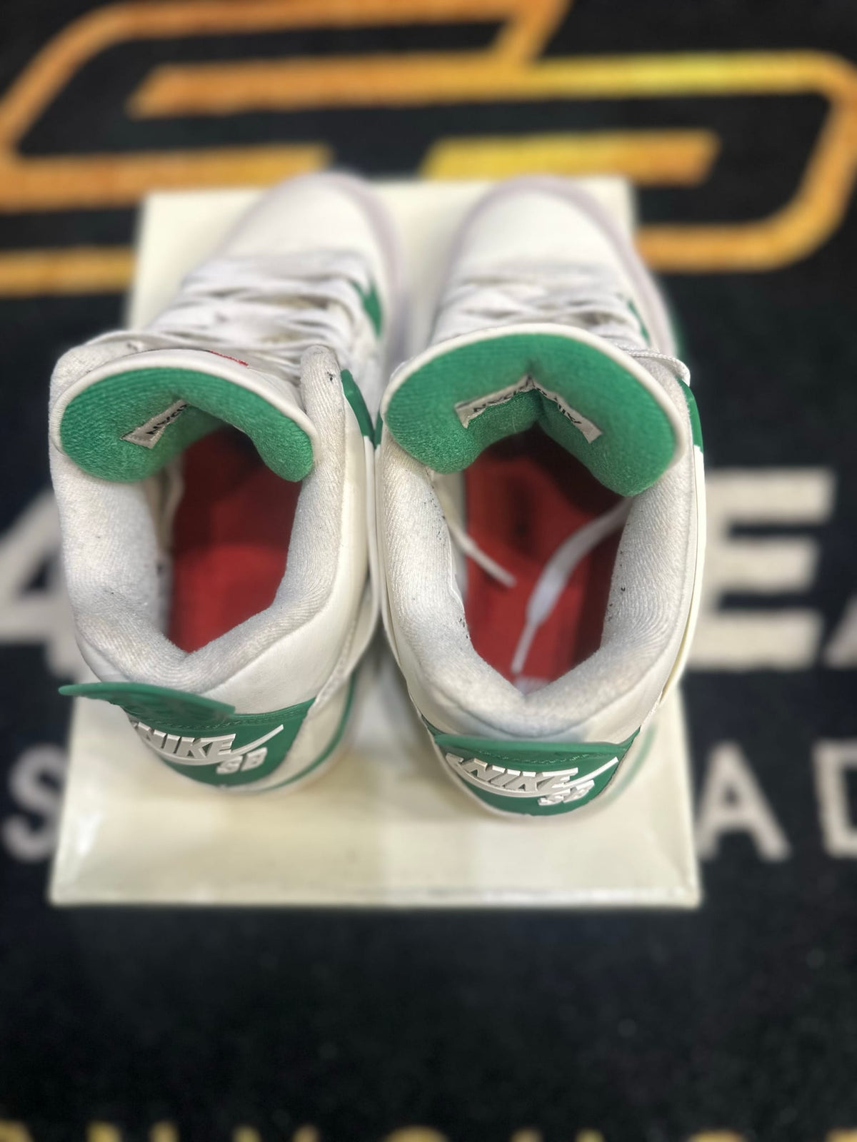 Air Jordan 4 Retro SB Pine Green