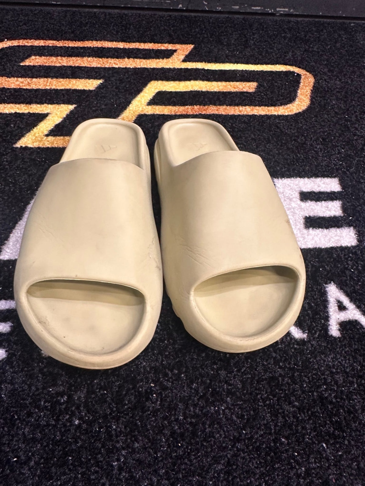 adidas Yeezy Slide Resin