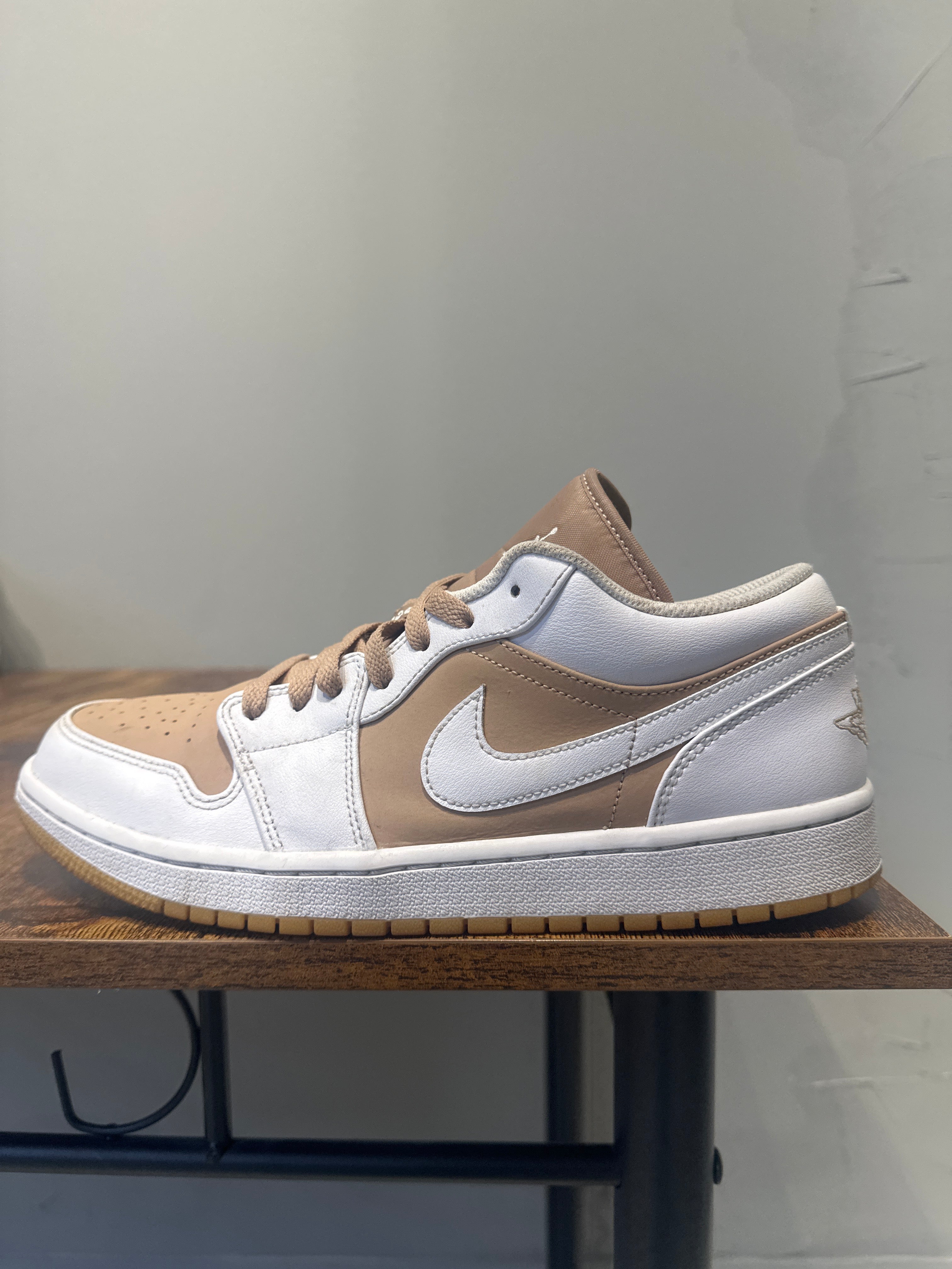 Air Jordan 1 Low "Gum White" (Pre-Owned)