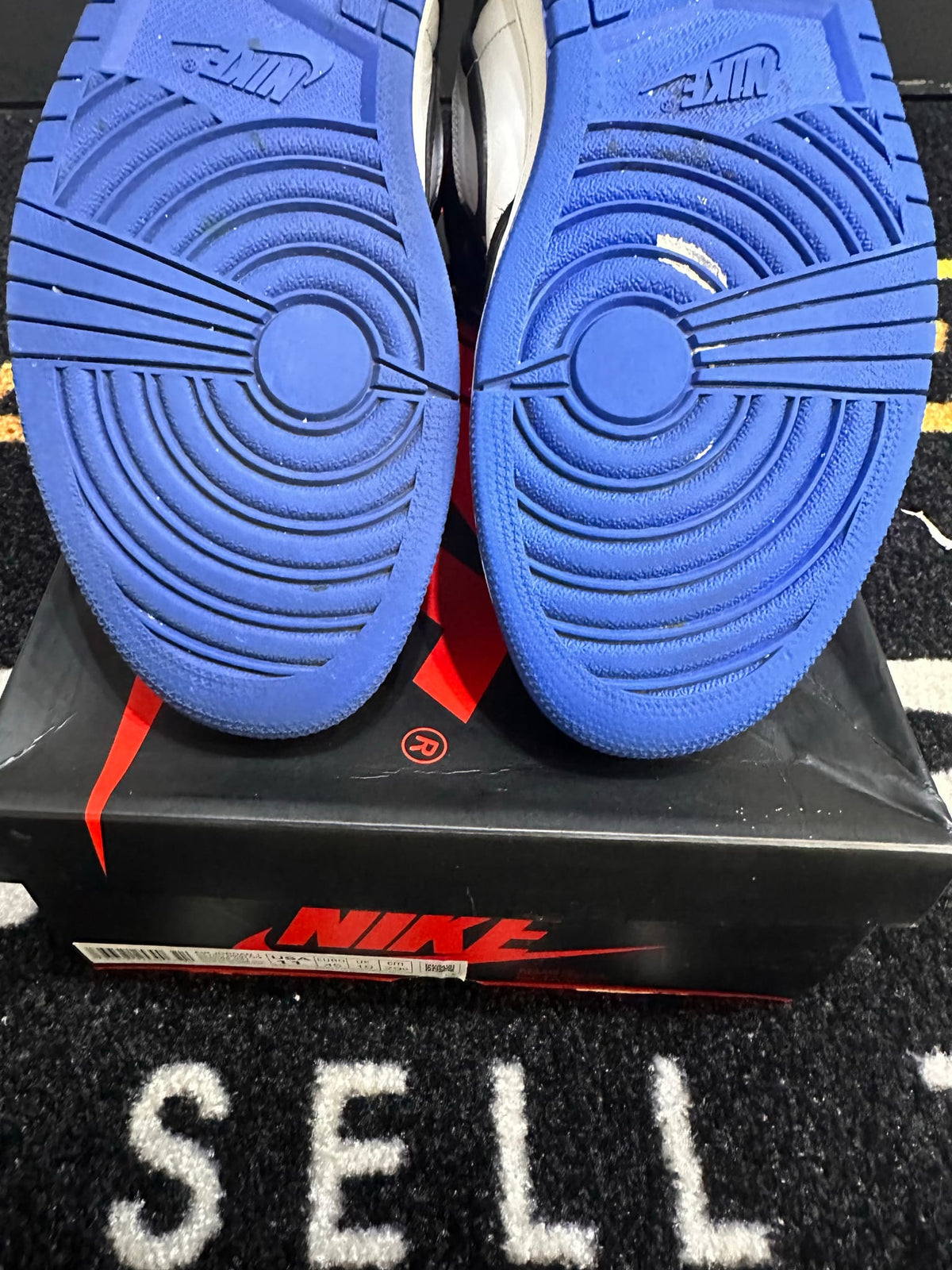 Air Jordan 1 Retro High Royal Toe