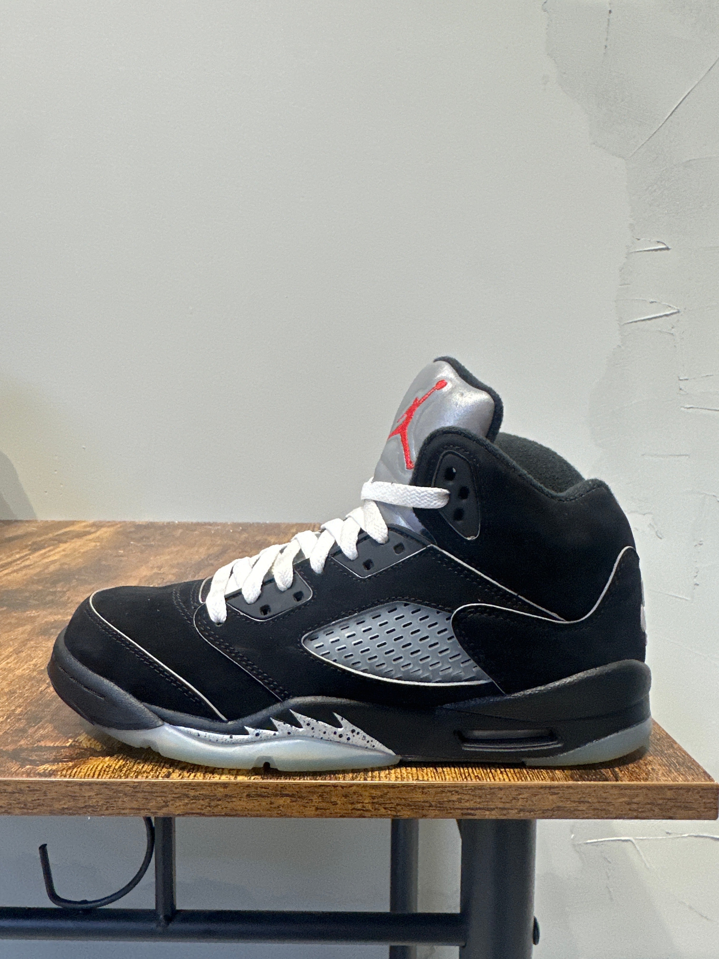Air Jordan 5 "Black Metallic" GS (pre-owned)