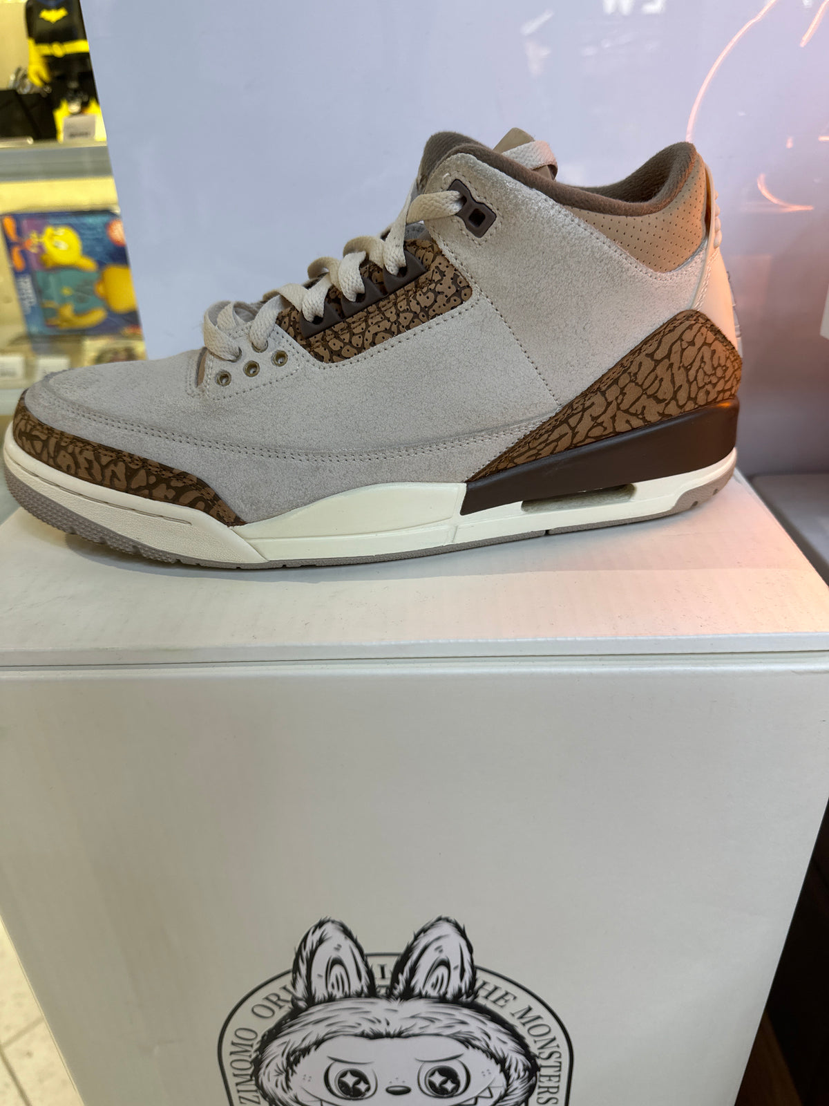 Air Jordan 3 "Palomino" (pre-owned)