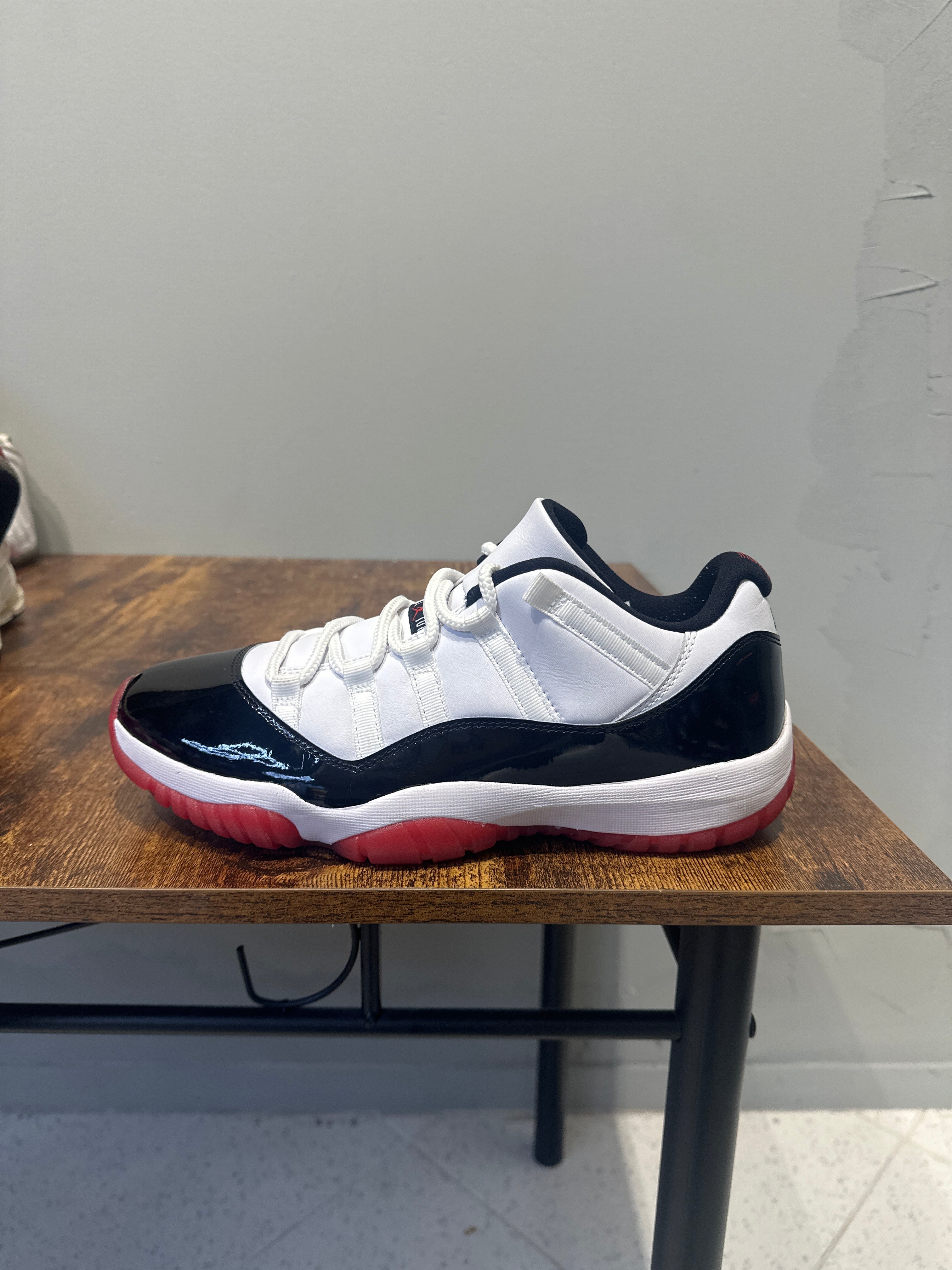 Air Jordan 11 "Concord Bred"(Pre-Owned)