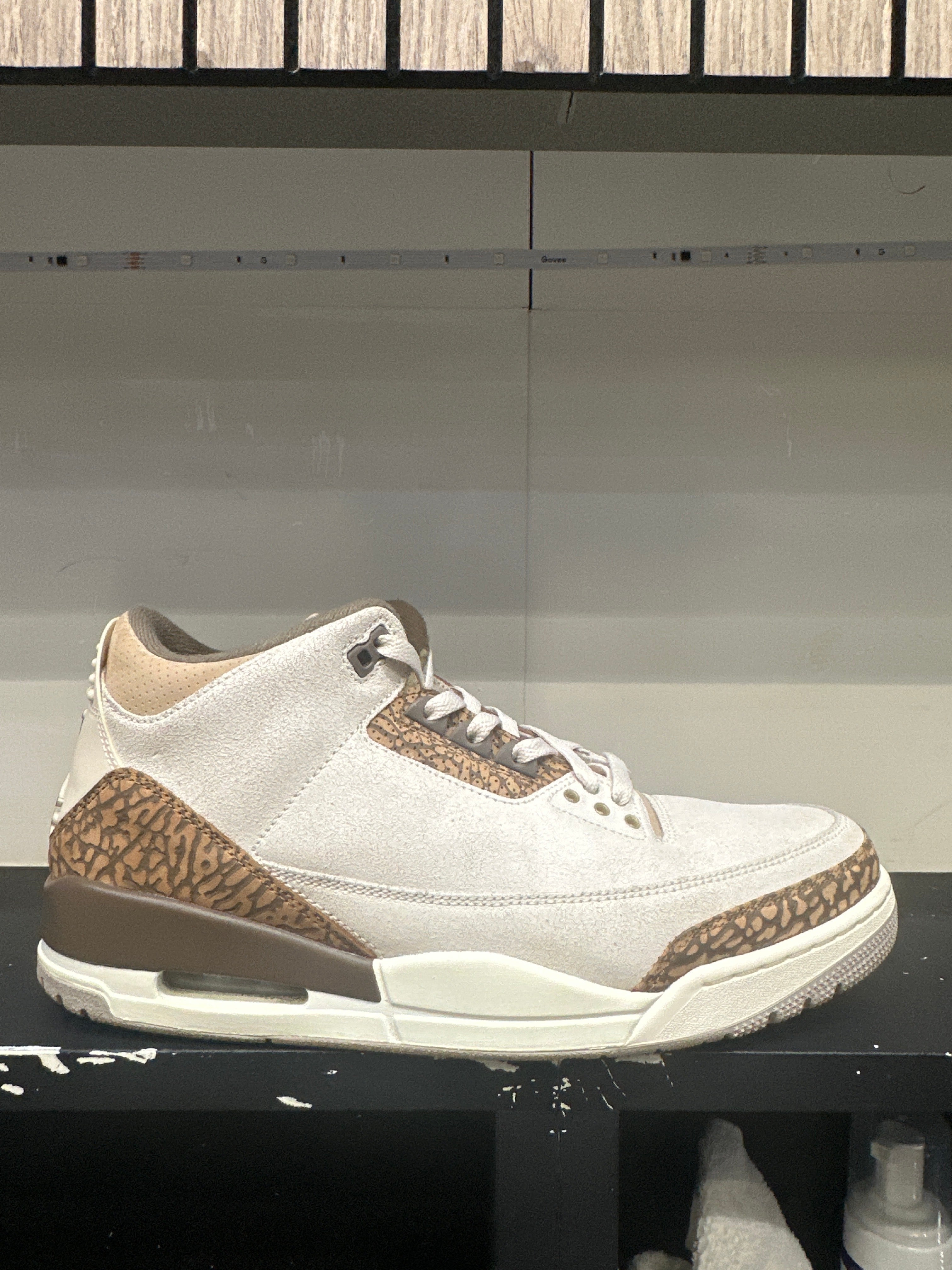 Air Jordan 3 "Palomino" (Pre-Owned)