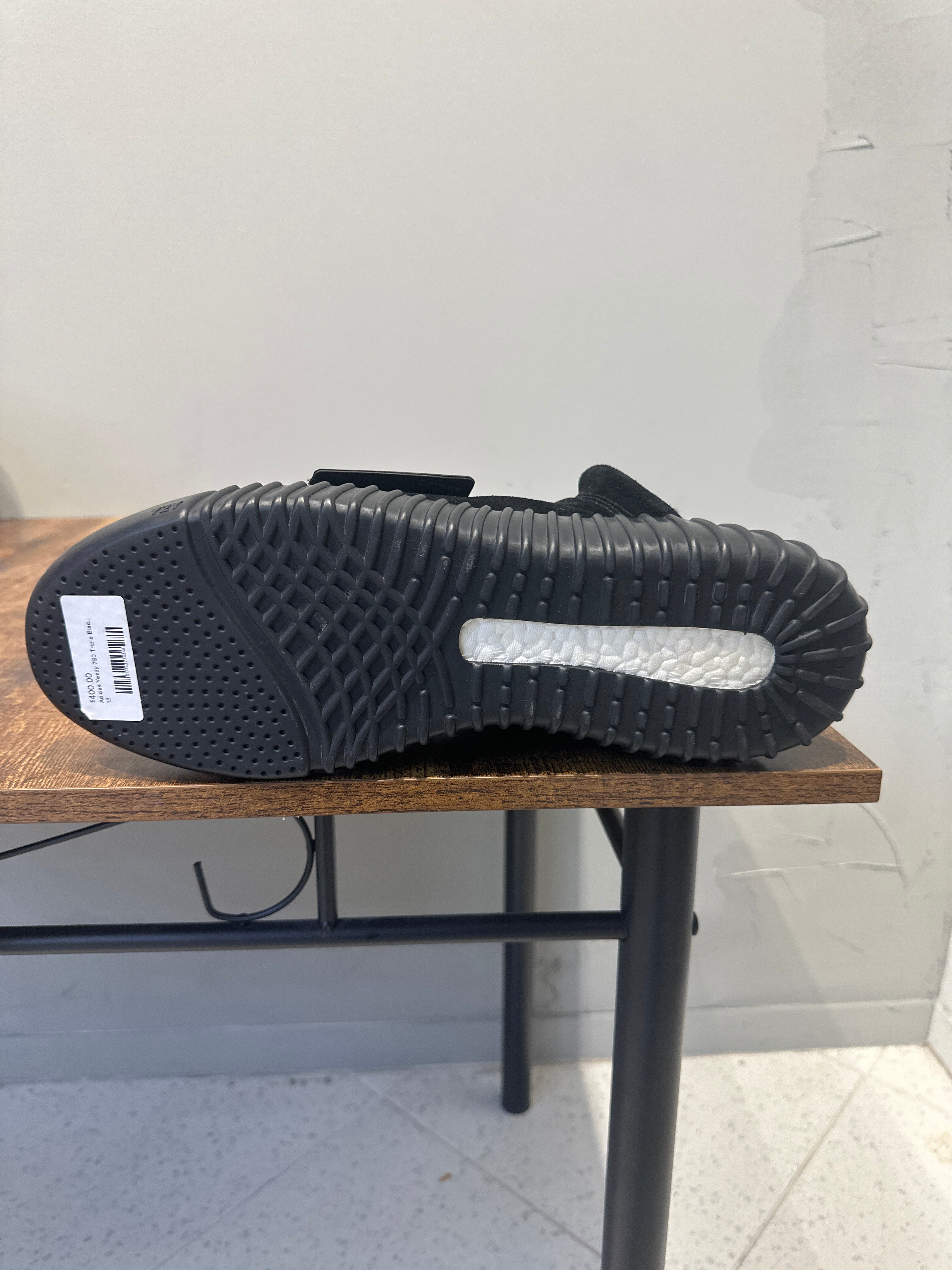 Adidas Yeezy 750 Triple Black (Pre-Owned)