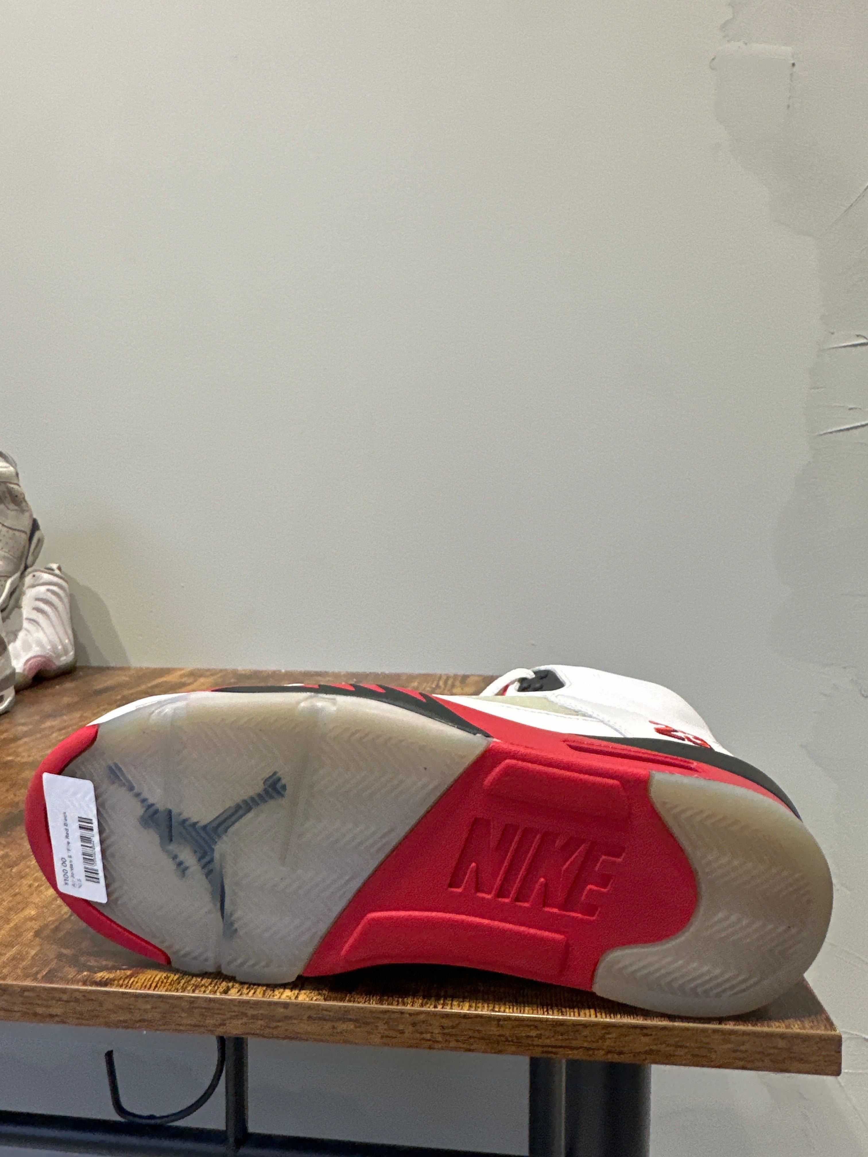 Air Jordan 5 "Fire Red Black Tongue" (Pre-Owned)