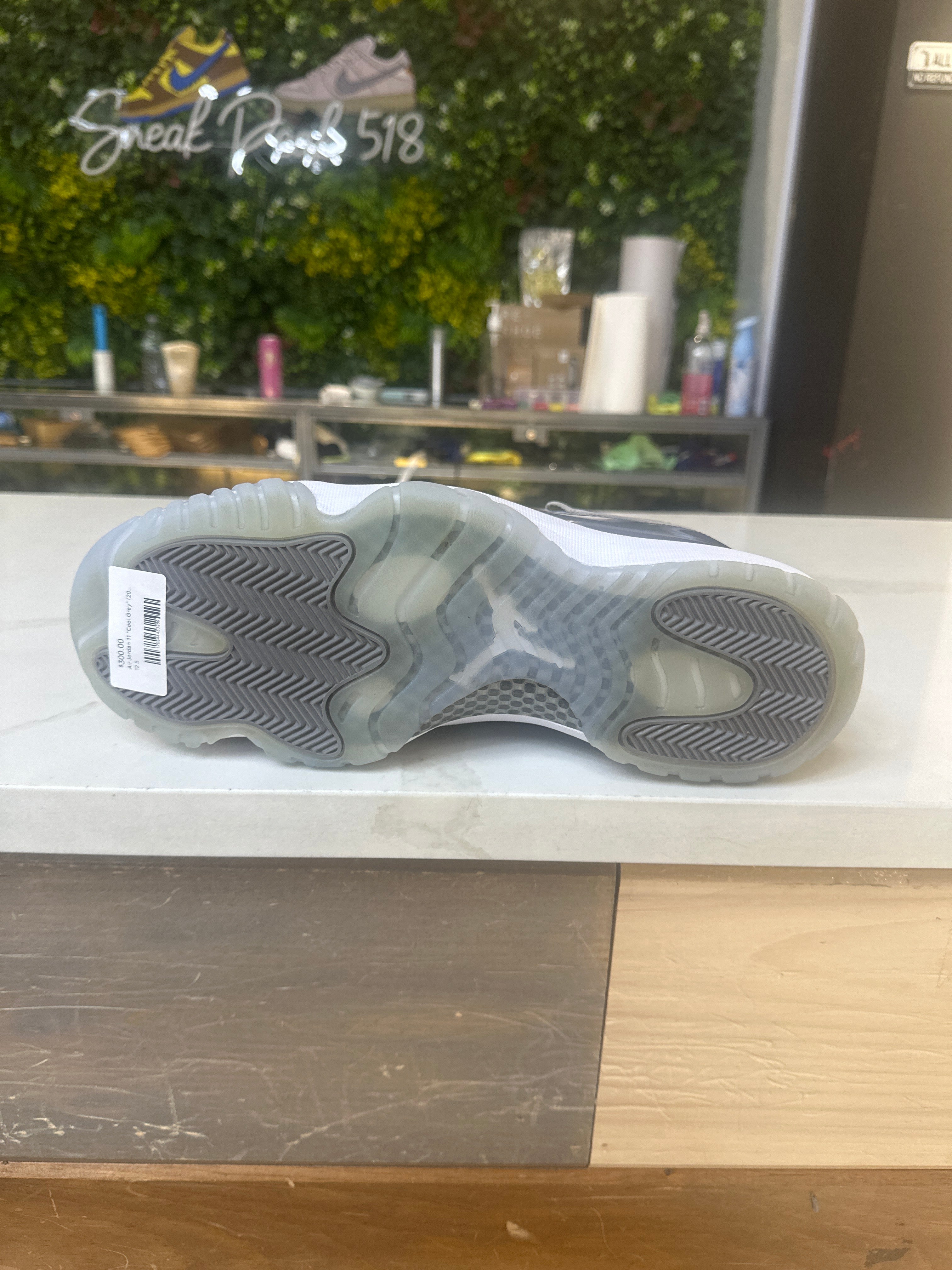 Air Jordan 11 "Cool Grey" (2021) (Pre-Owned)