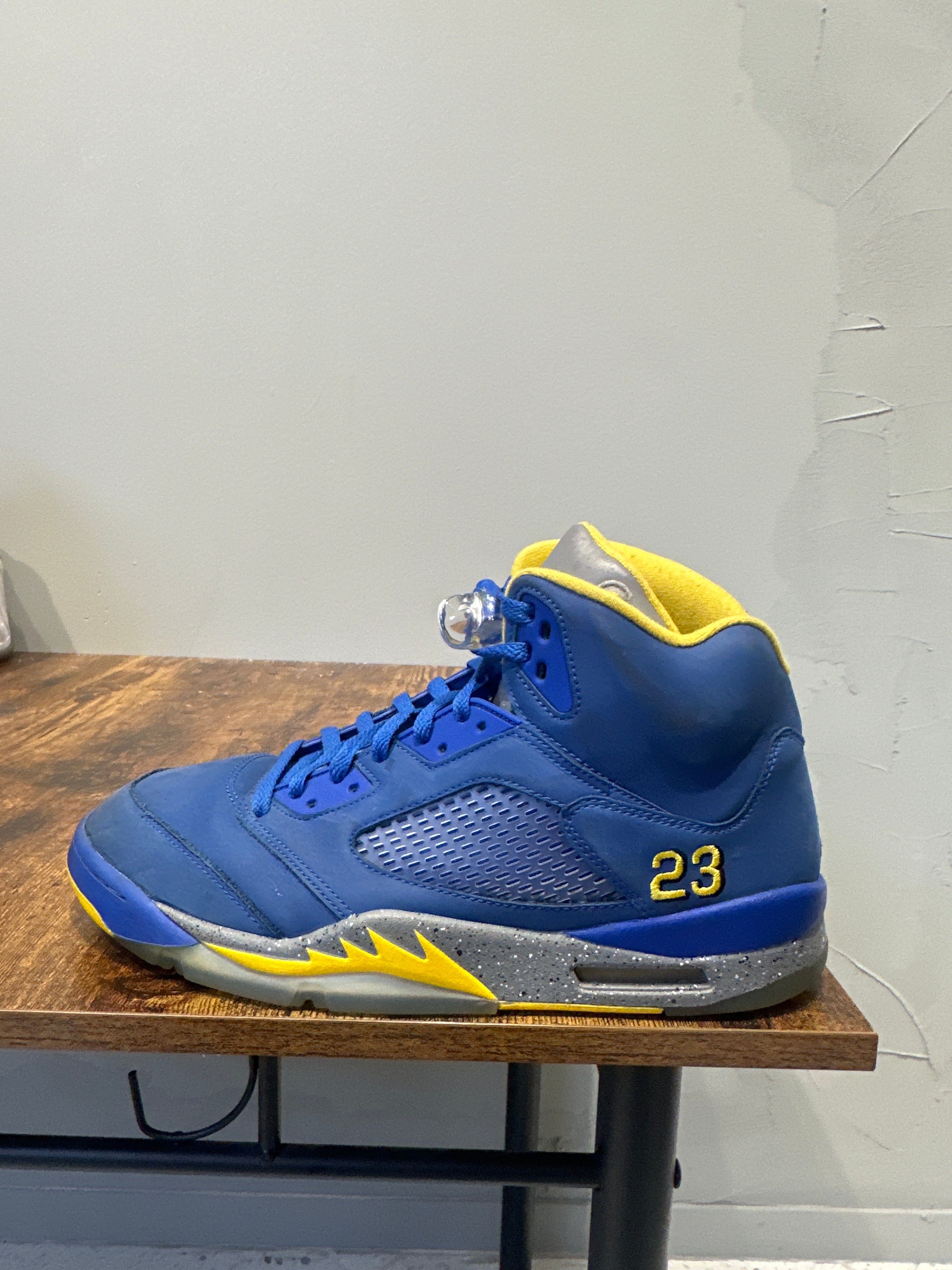 Air Jordan 5 "Laney Varsity Royal" (Pre-Owned)