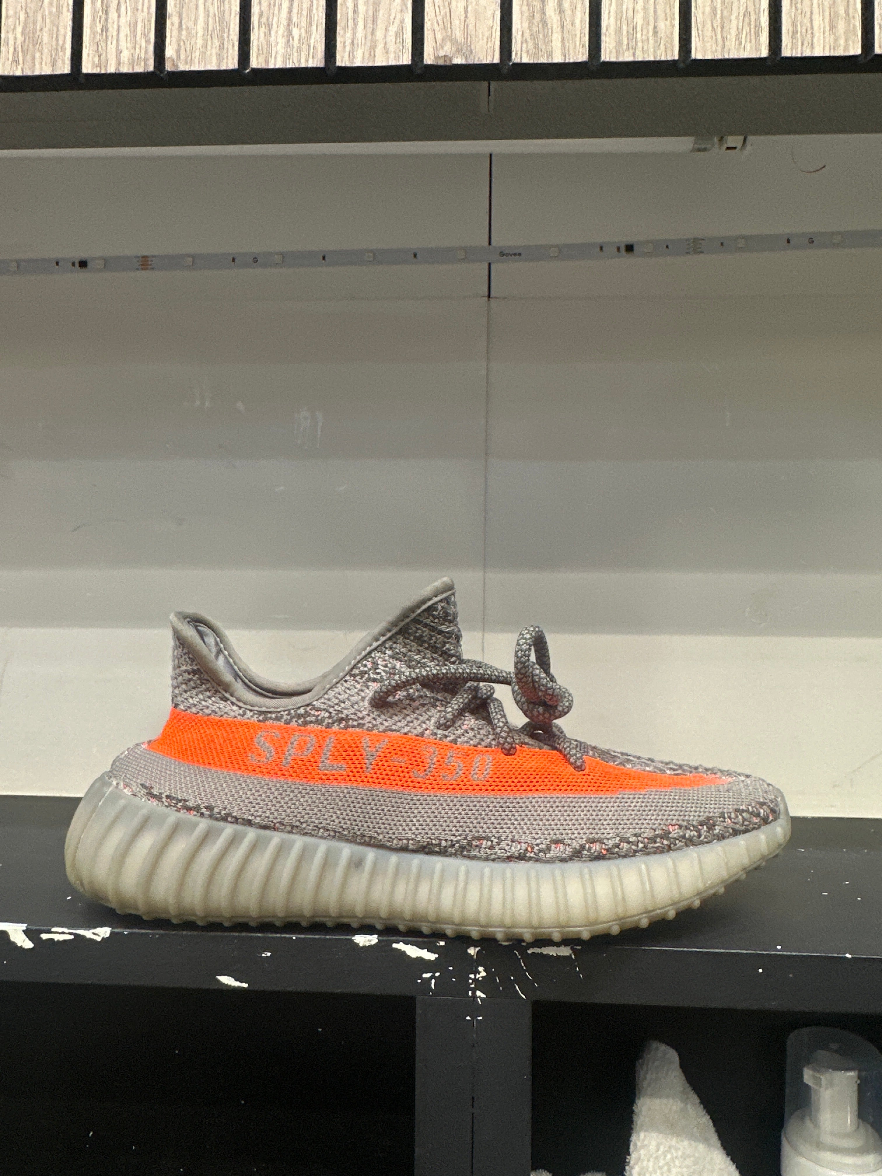 Addias Yeezy 350 V2 "Beluga"(Pre-Owned)