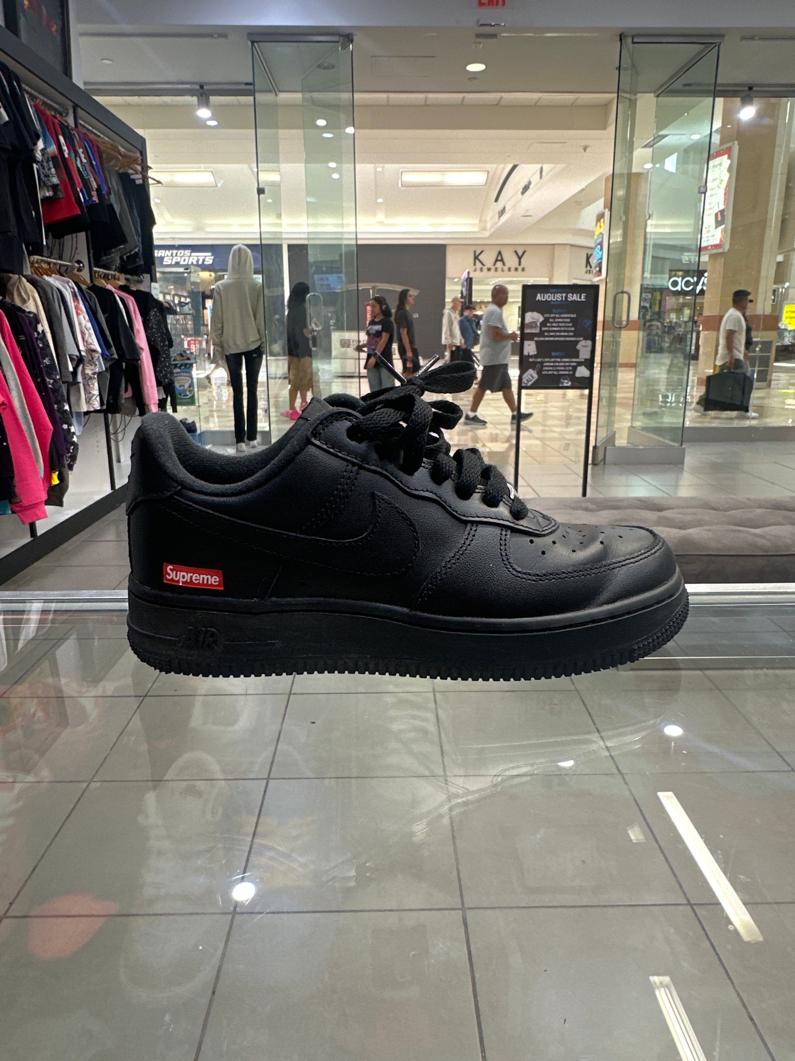 Air force 1 Low Supreme "Black" (pre-owned)