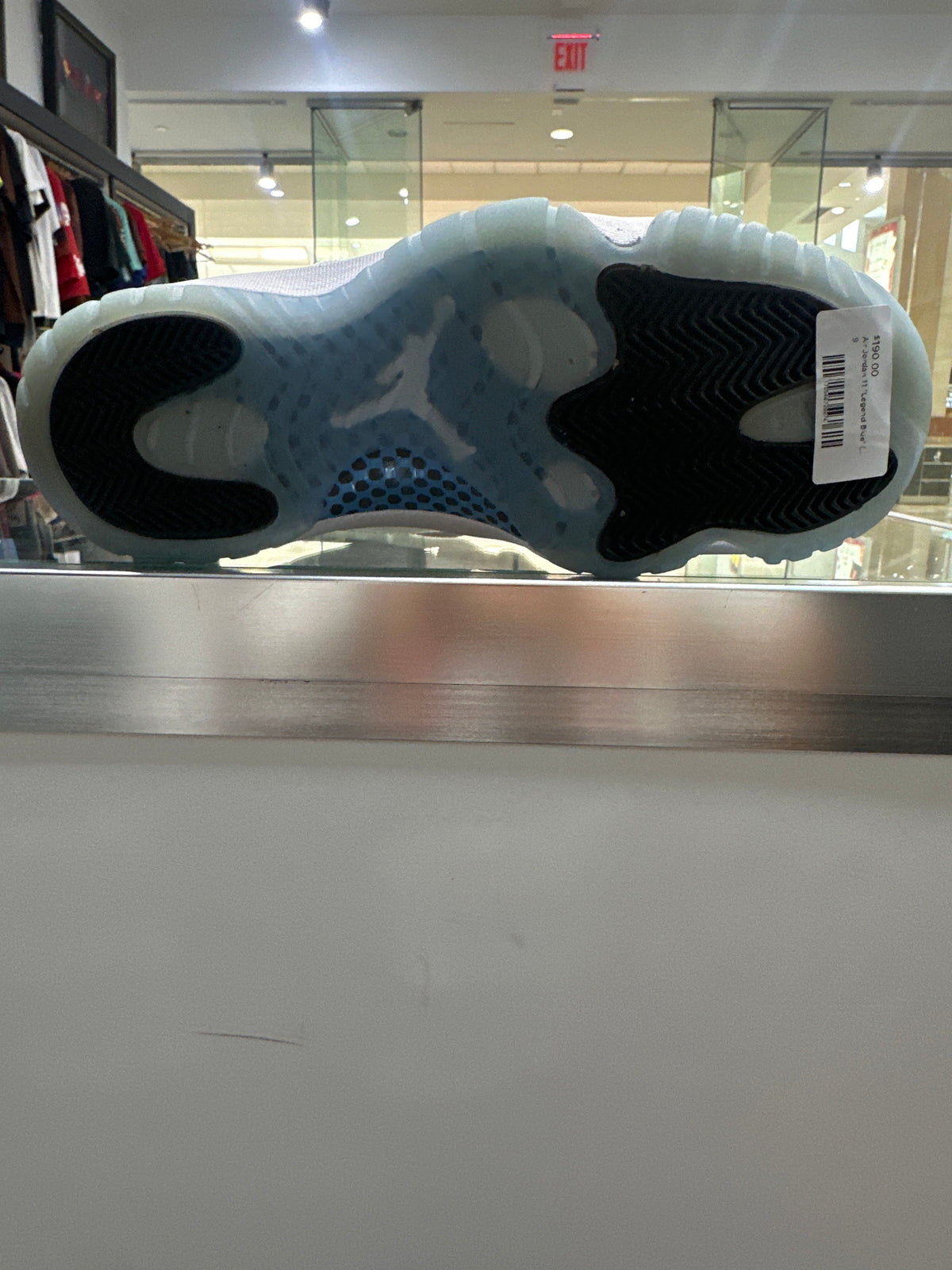 Air Jordan 11 "Legend Blue" (2024) (pre-owned)