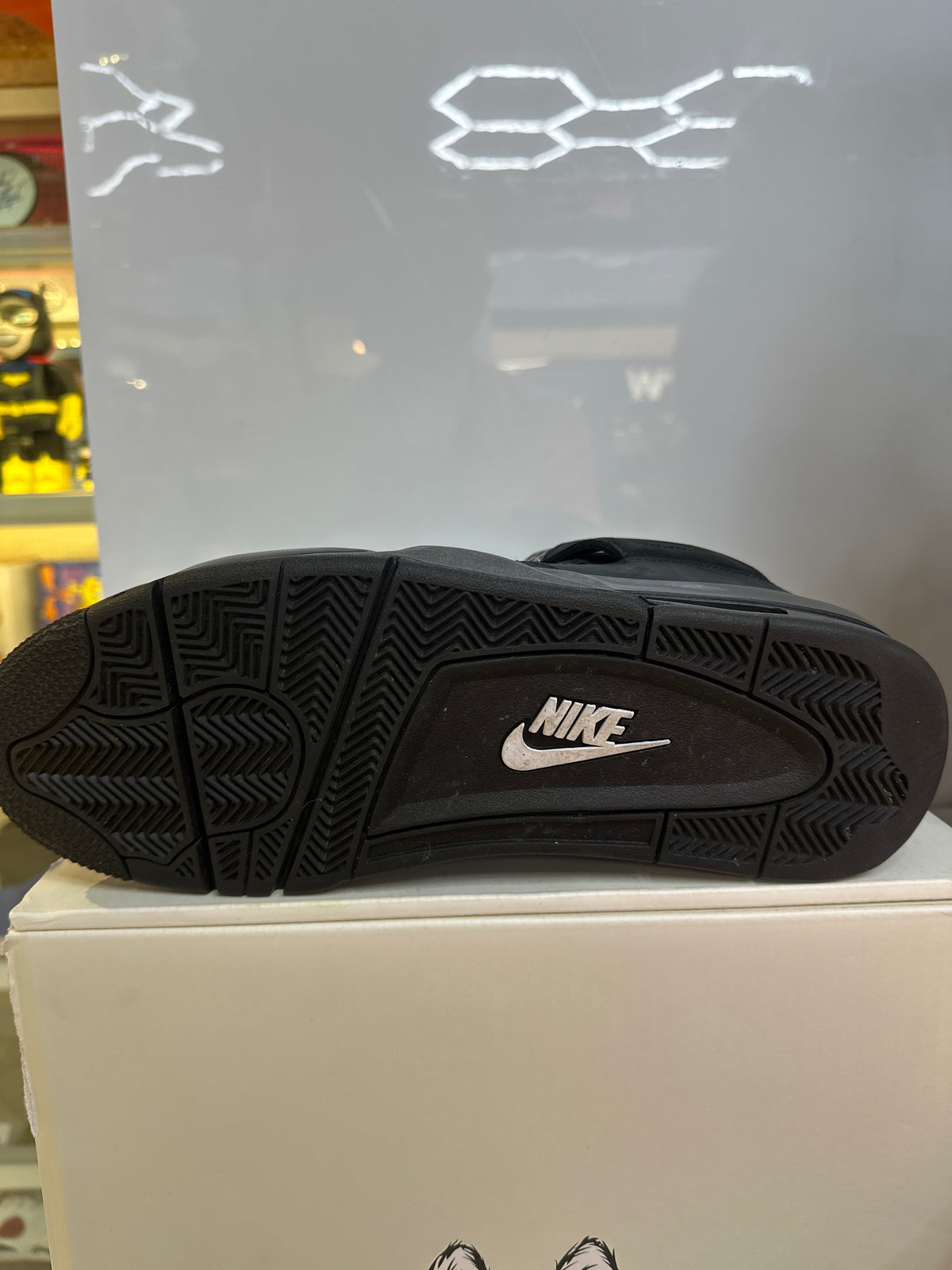 Air Jordan 4 "Black Cat" (pre-owned)