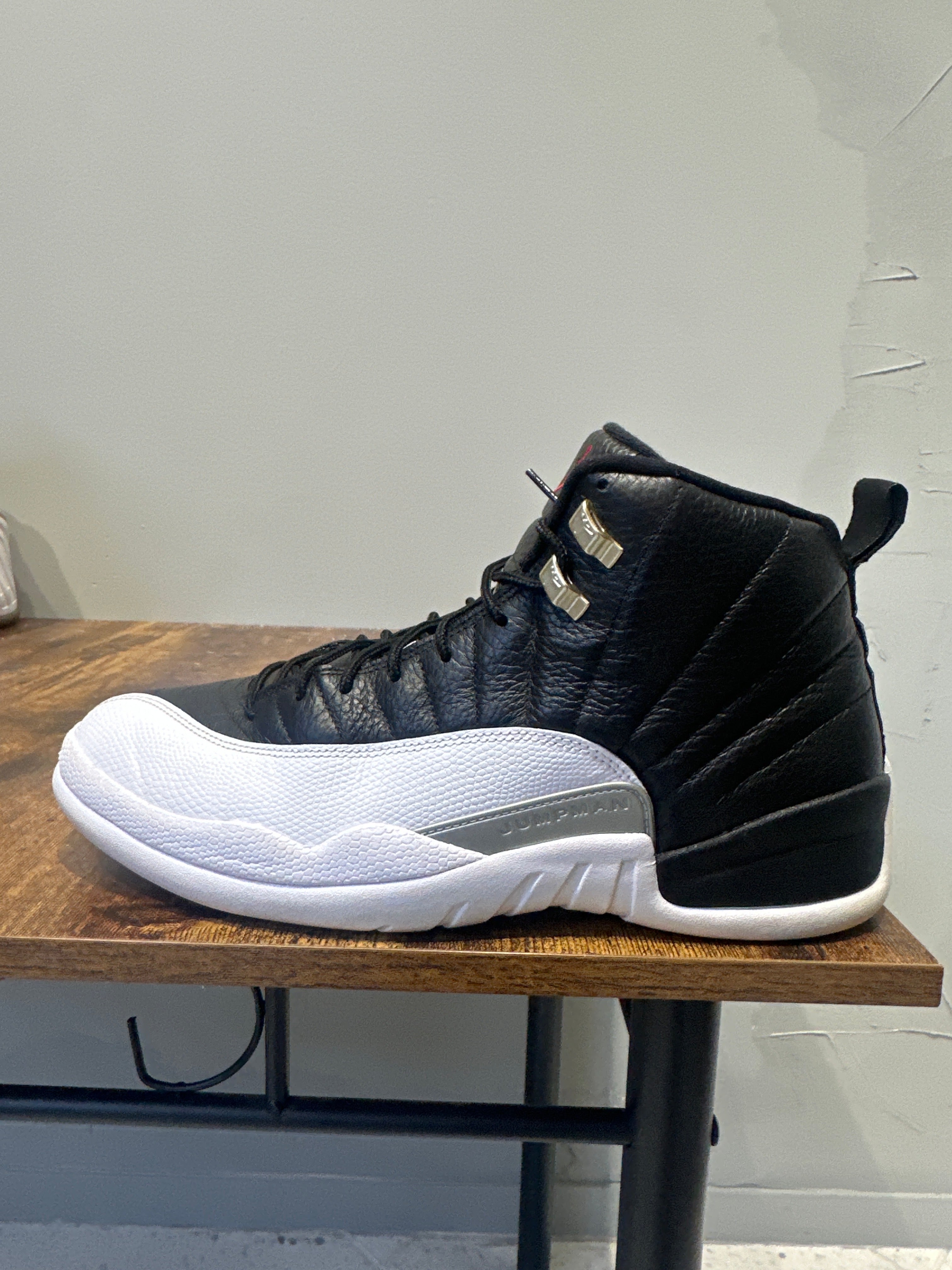 Air Jordan 12 "Playoffs" (2022) (Pre-Owned)