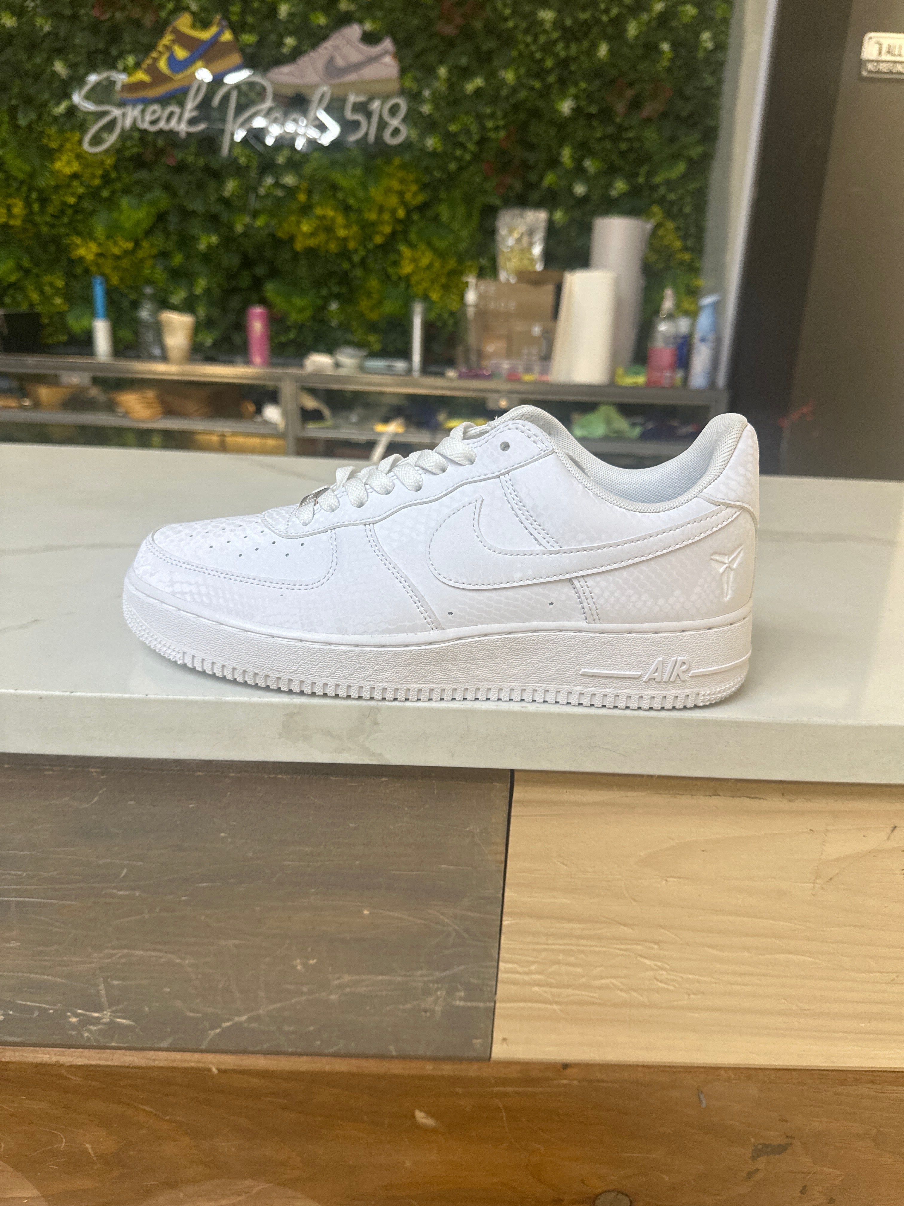 Nike Air Force One x Kobe Bryant "Forever White' (Pre-Owned)